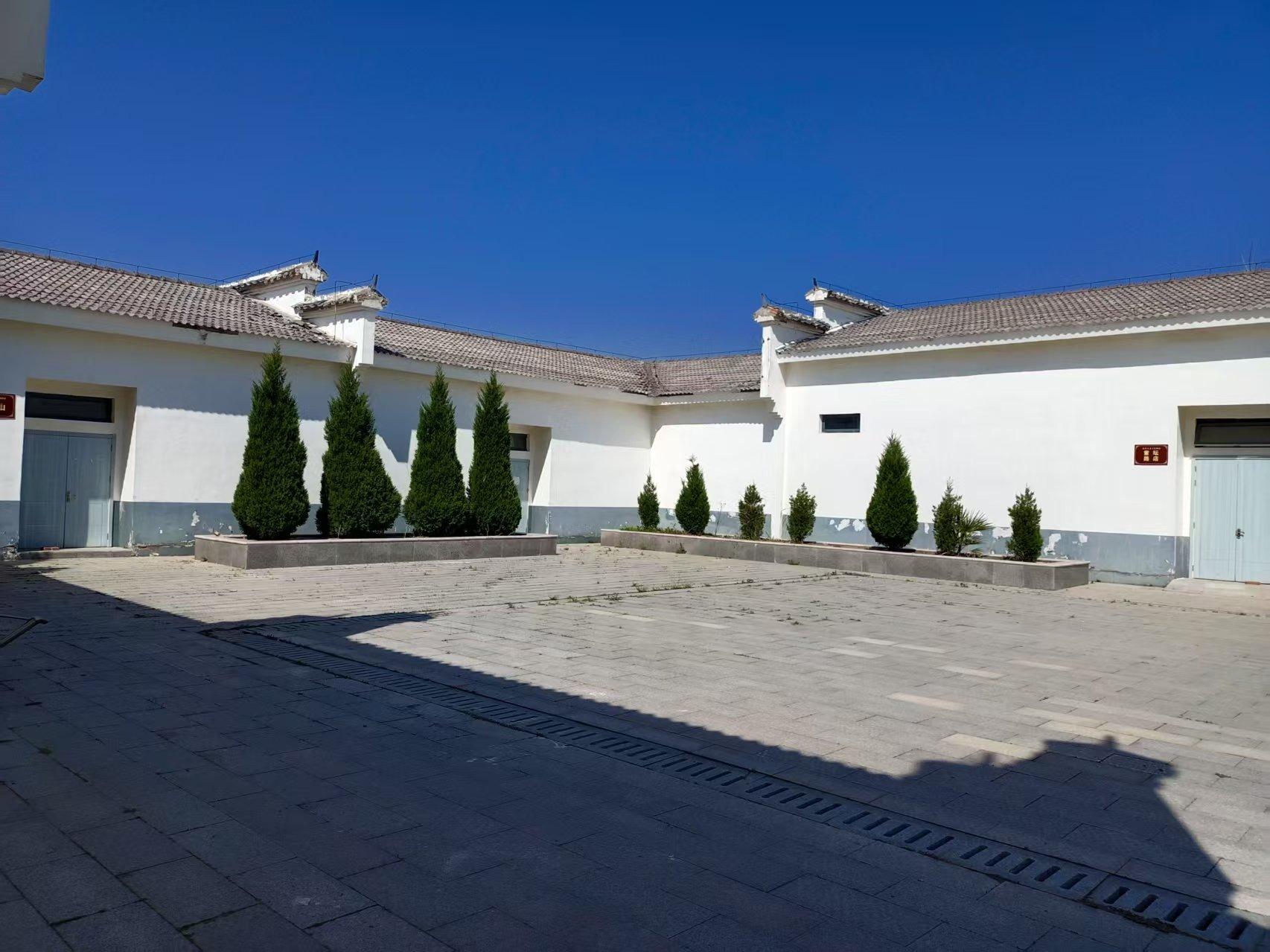 庙岗镇九龙文化陵园园区图片