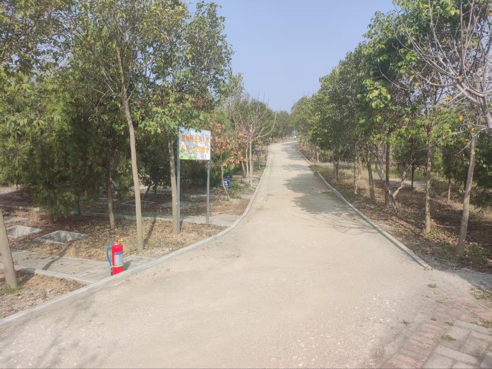 方城县核桃园公益性公墓园区图片