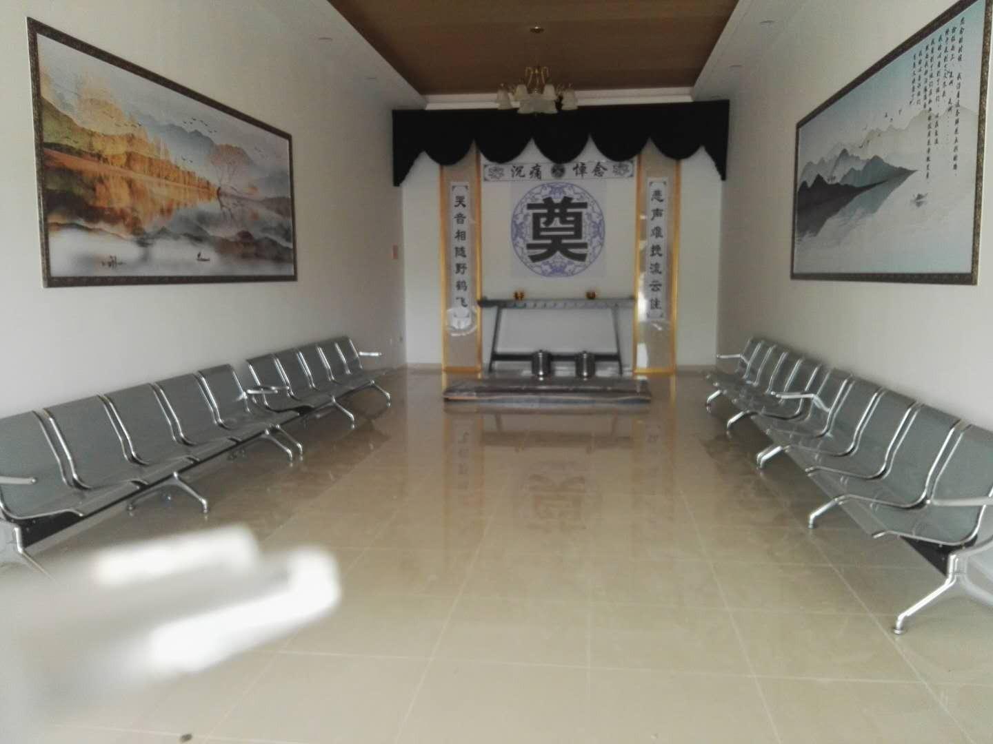 句容市白兔镇上荣村安息堂园区图片