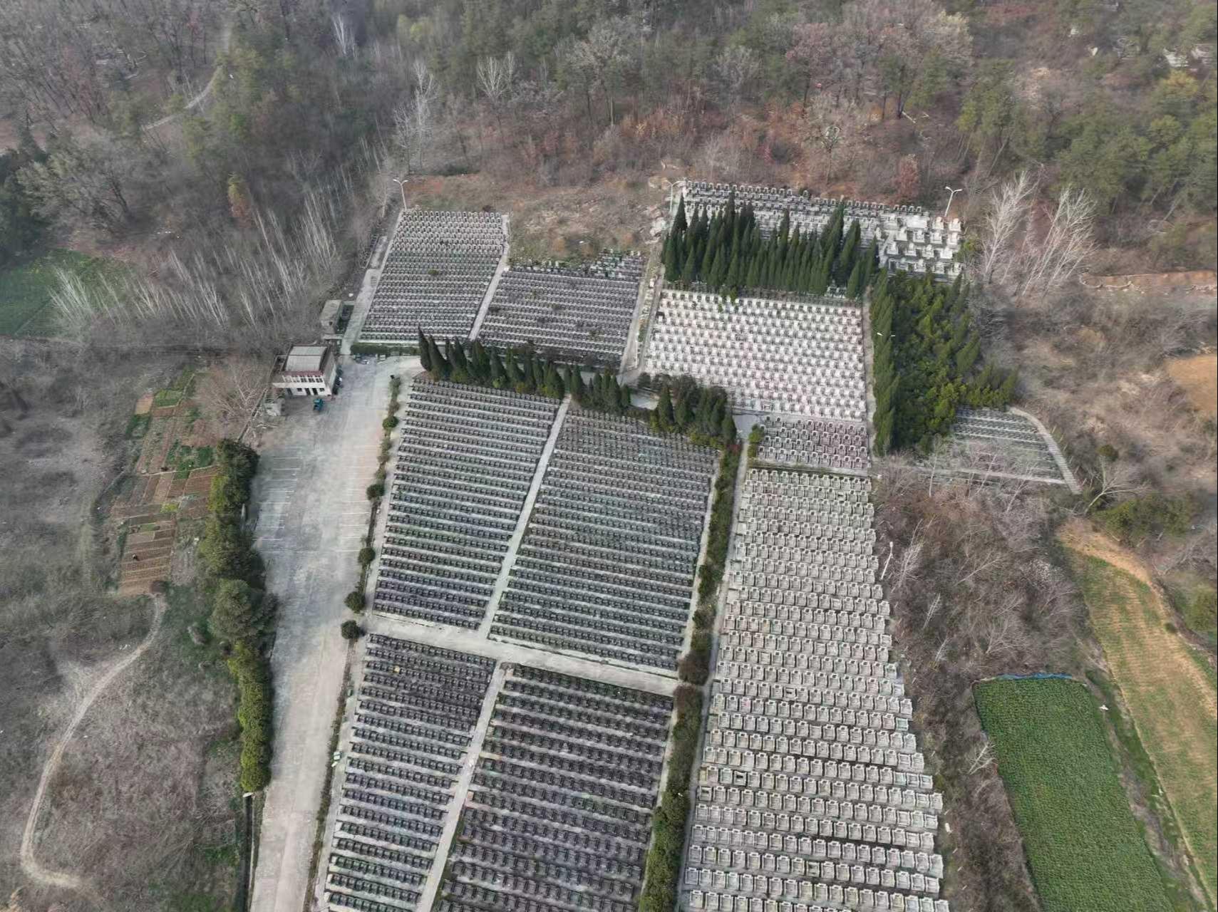 安徽省淮南市谢家集区唐山镇皇家山公益性公墓园区图片
