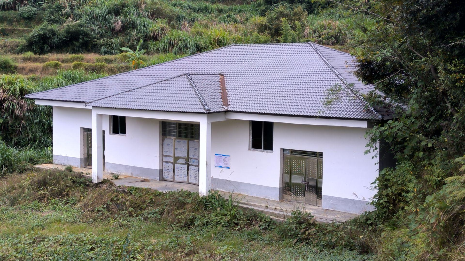 安远县鹤子镇杨功村骨灰堂园区图片