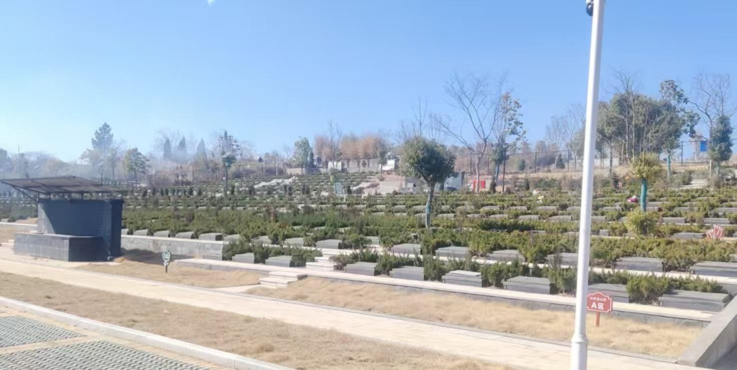 南陵县城市公益性公墓园区图片