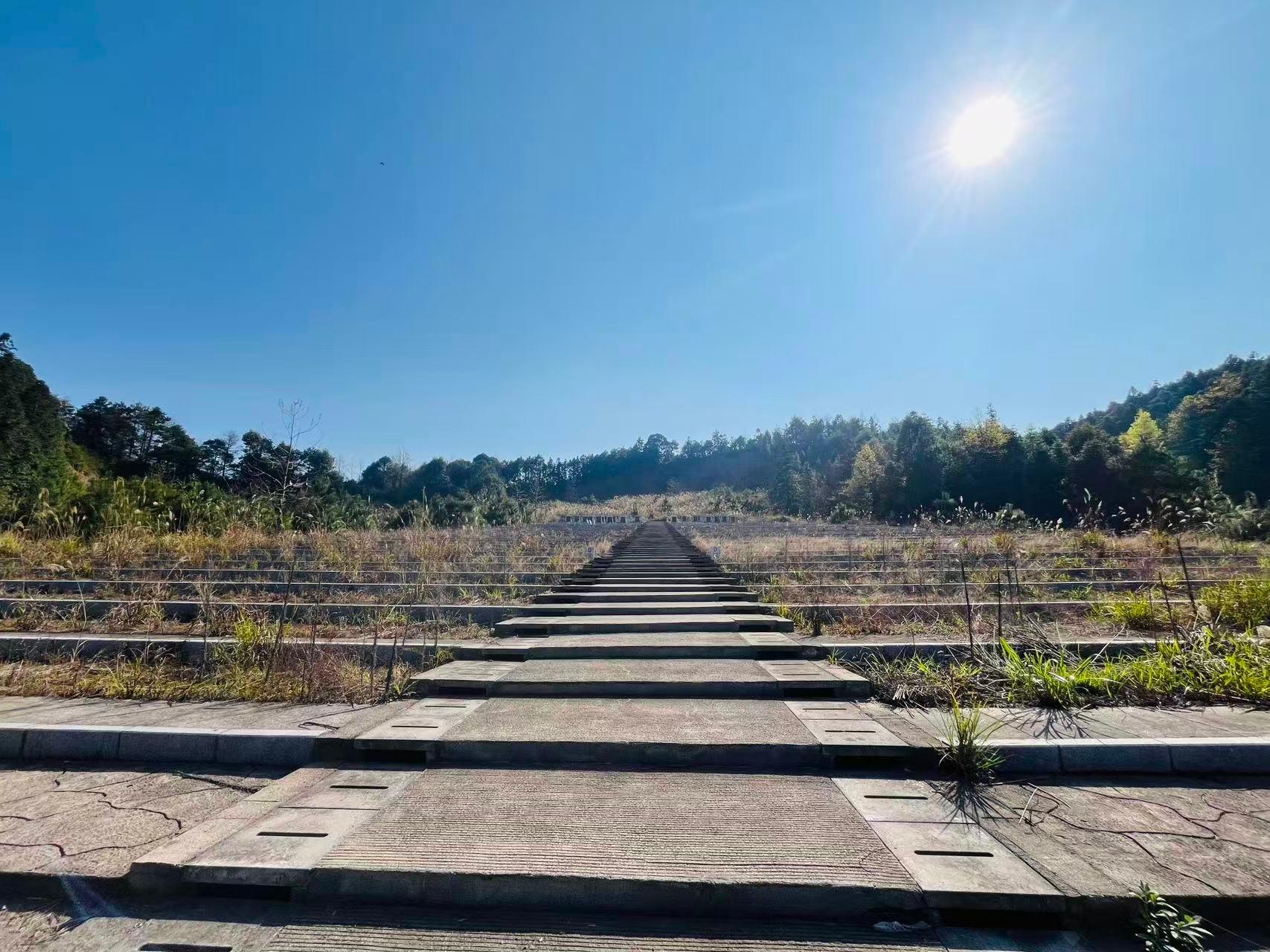 通道县莲花山公墓