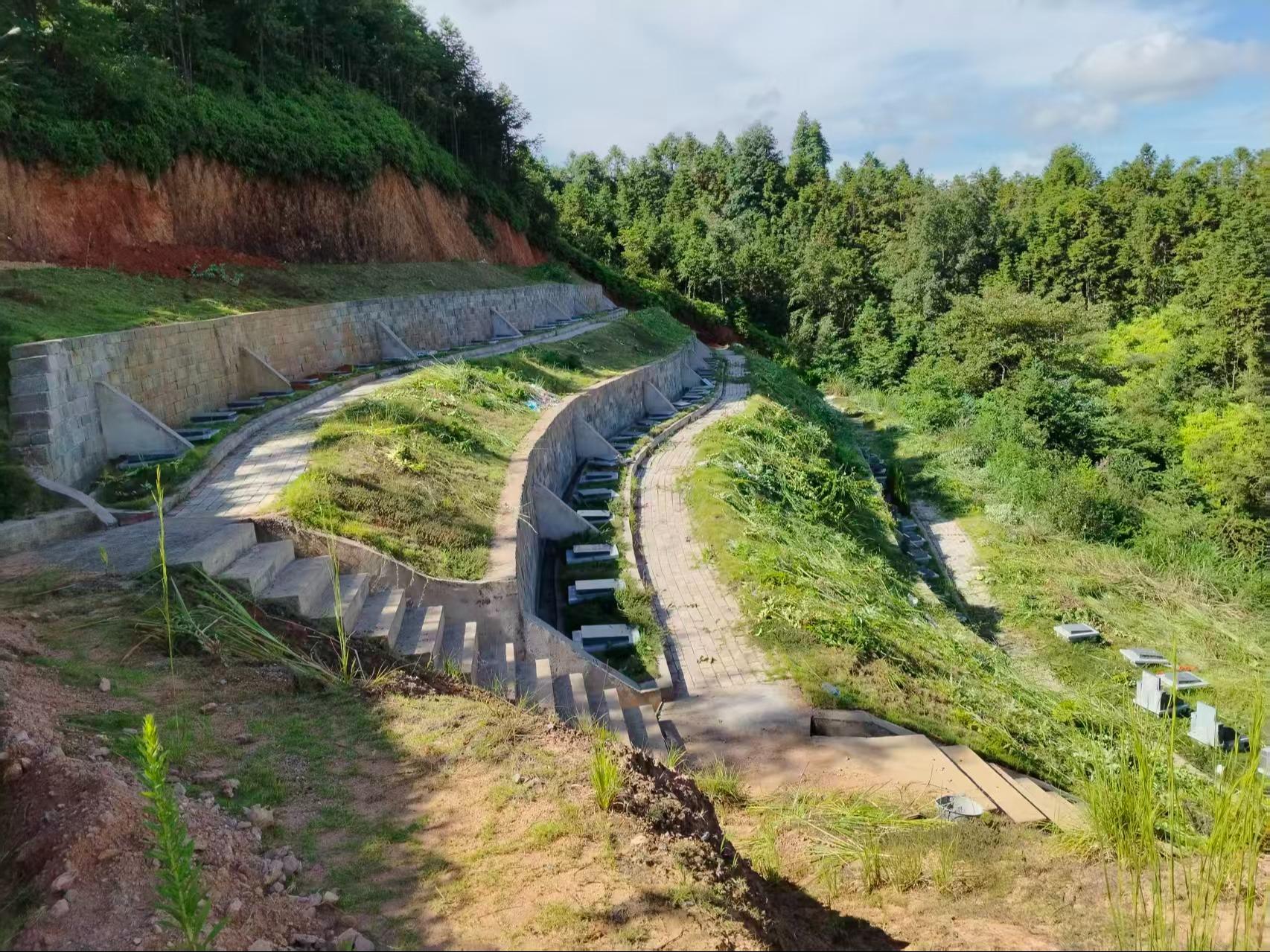 赣县区沙地镇利群村公益性公墓