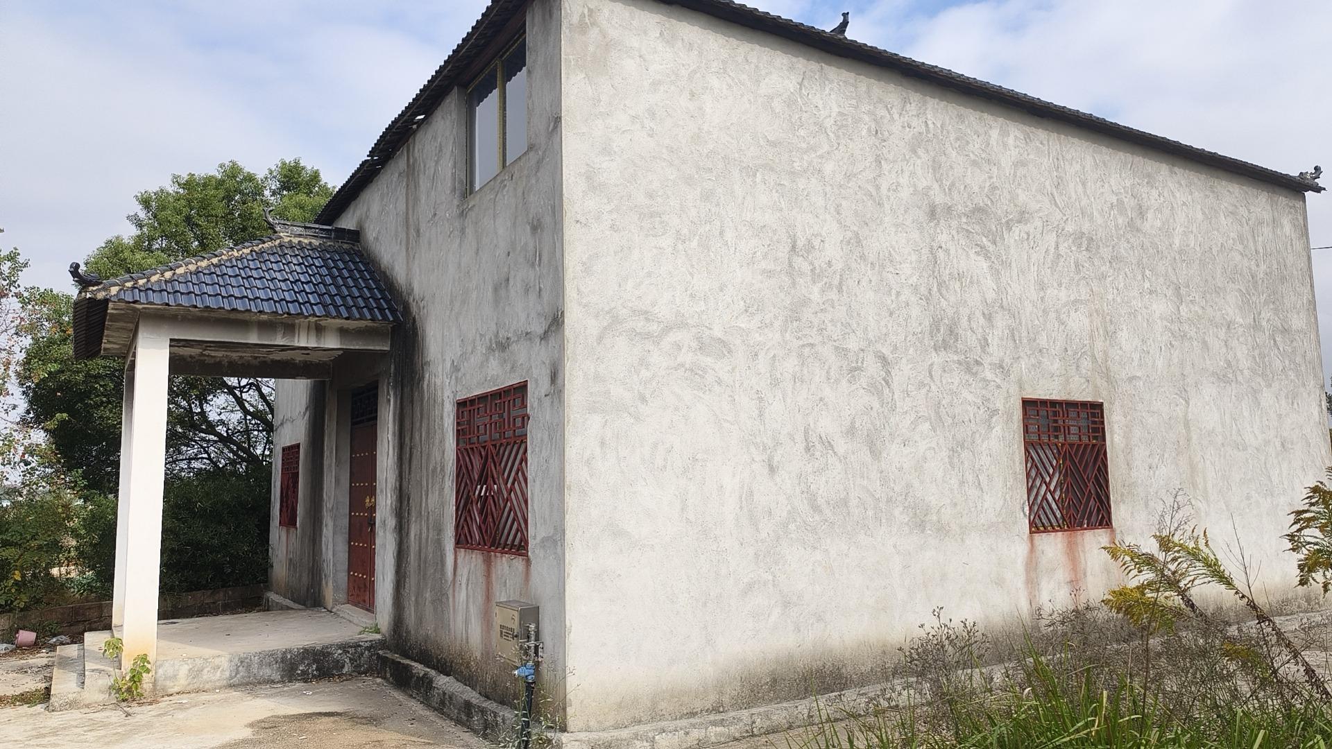 月湖区童家镇土桥村委会夏家村小组骨灰堂园区图片