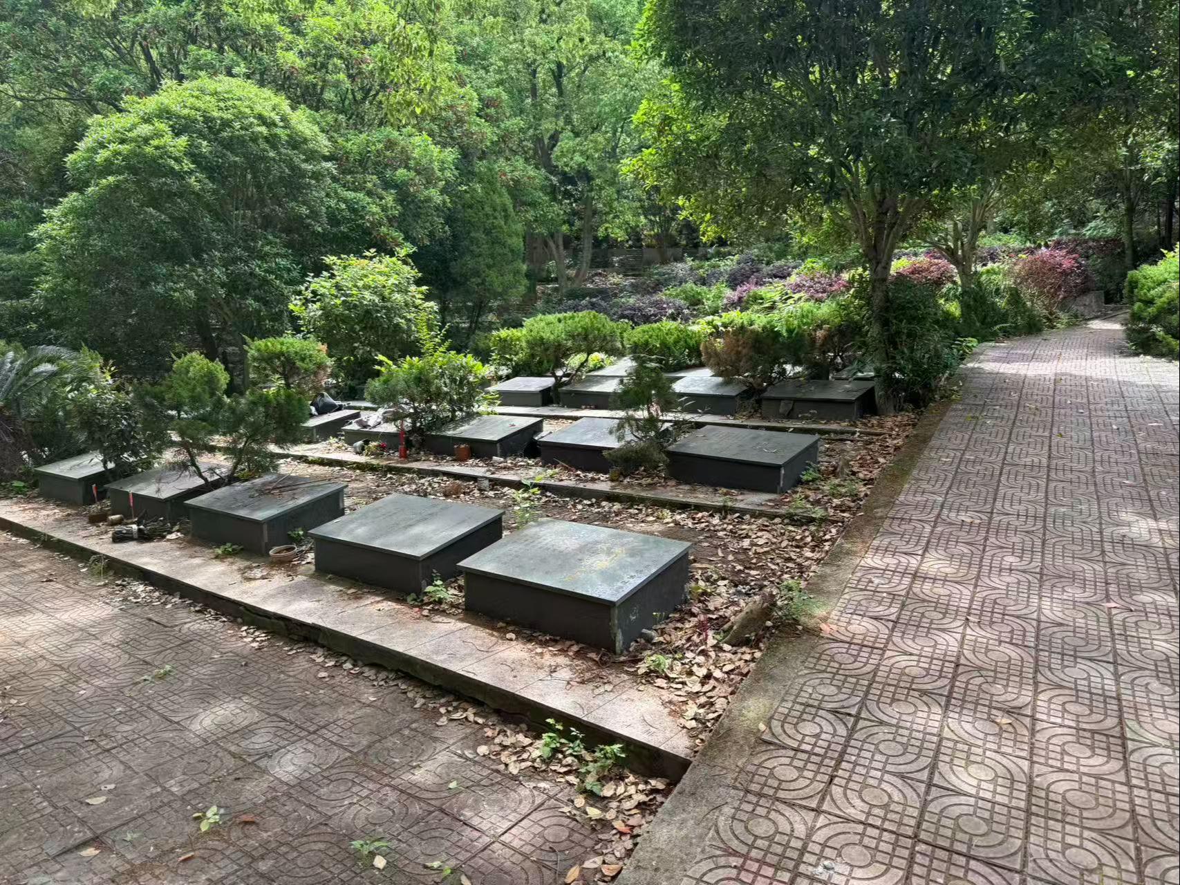 九峰山世外花园公墓园区图片