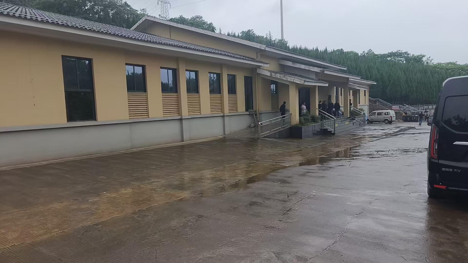 义乌市江东街道伏虎山永安陵园