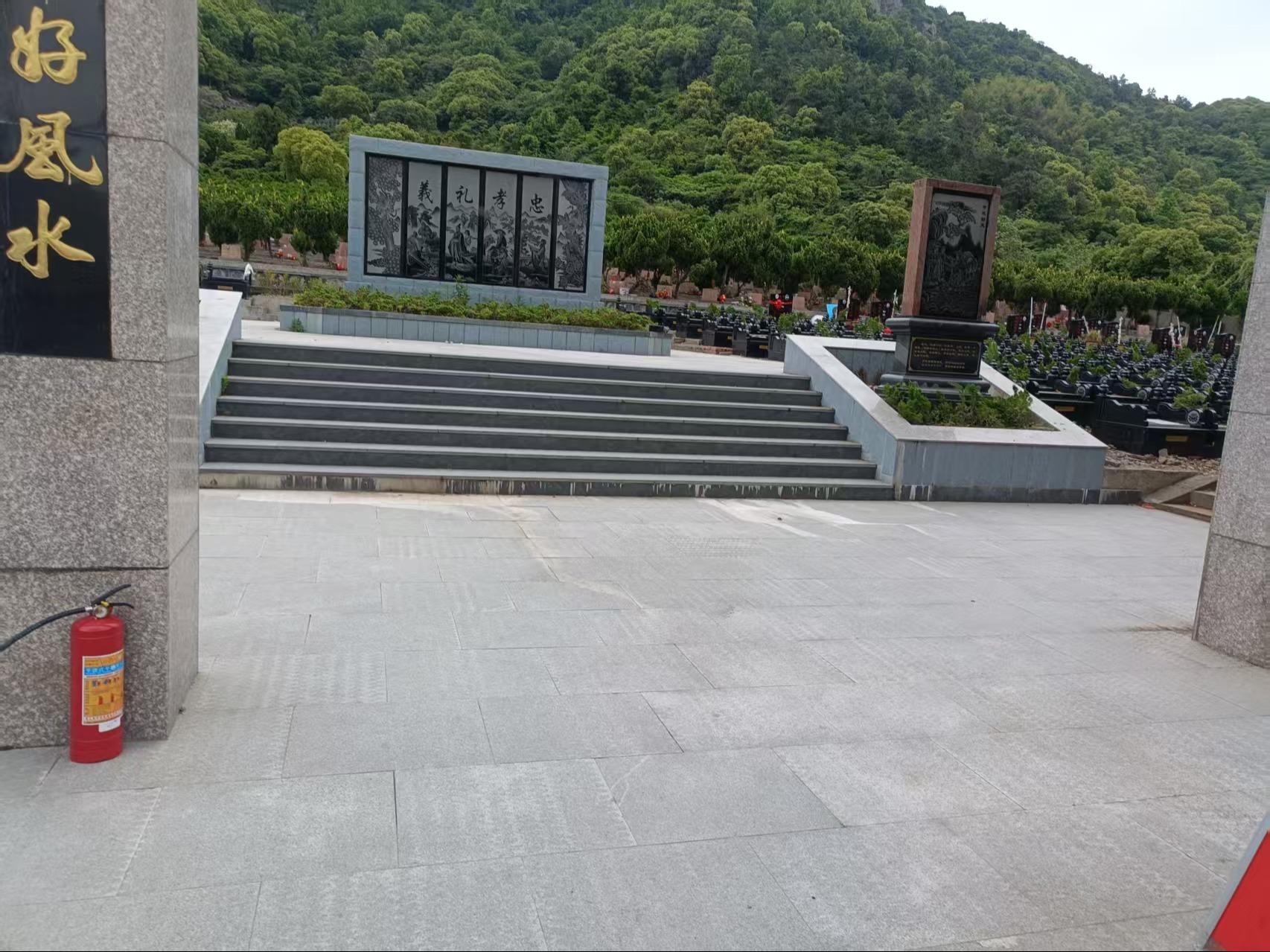 温岭市石桥头镇安息陵园园区图片