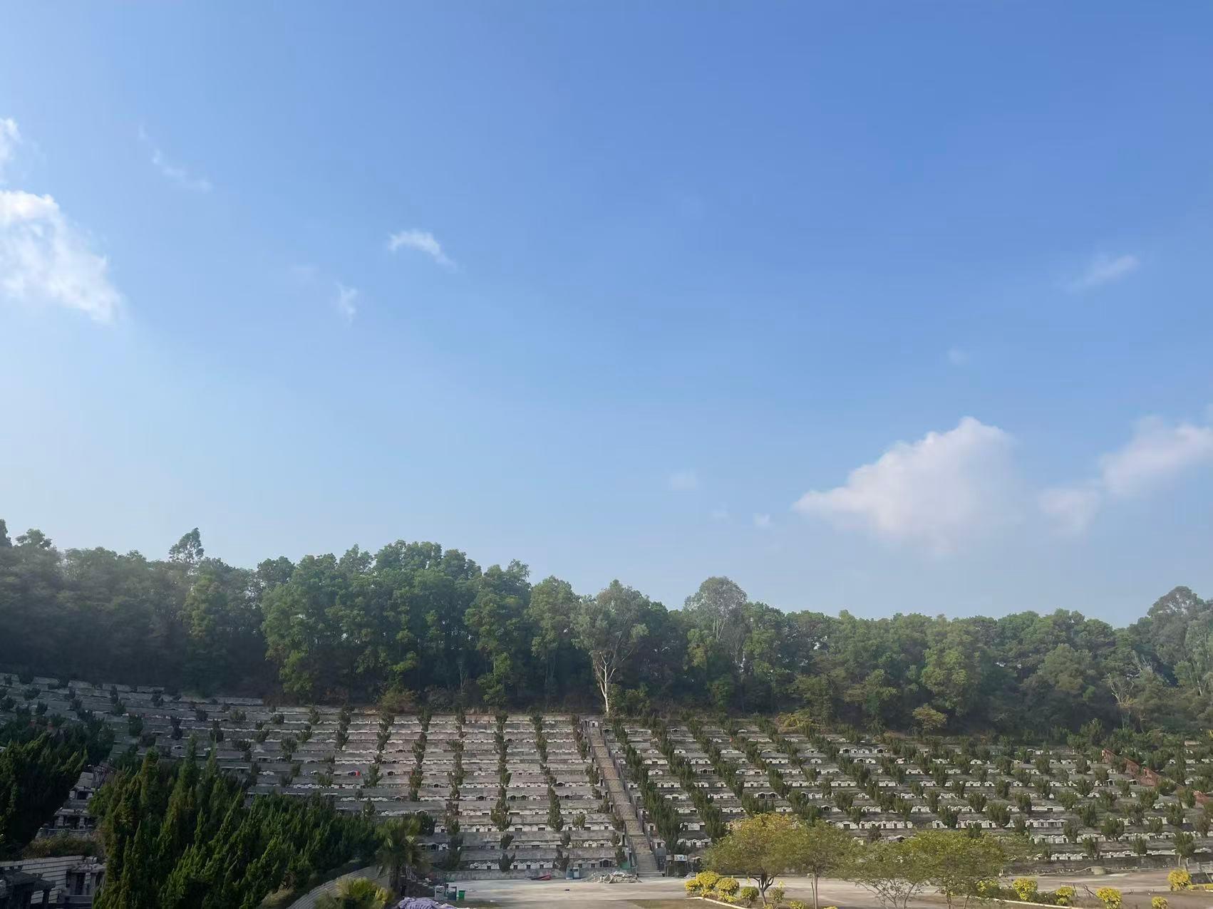 深圳市龙华区观澜街道万寿山陵园园区图片