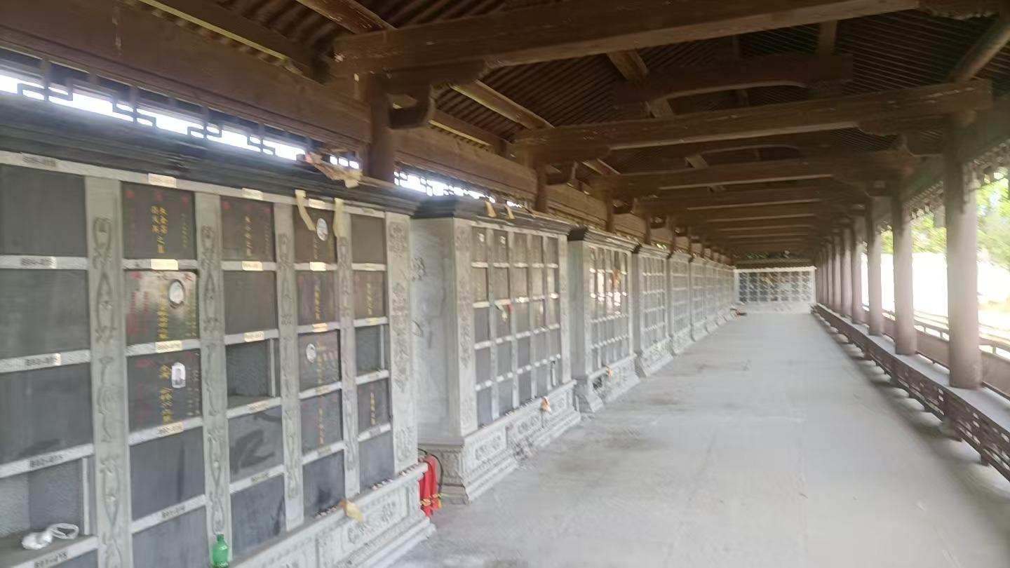 金华市婺城区白龙桥镇天河公墓园区图片