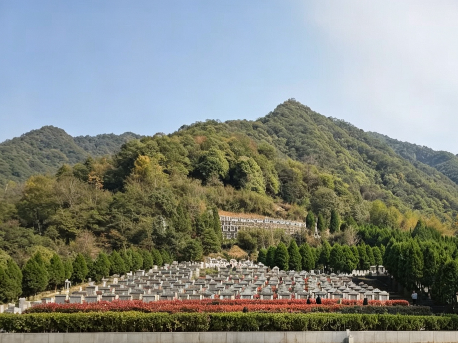 平水镇岩岙山公墓园区图片