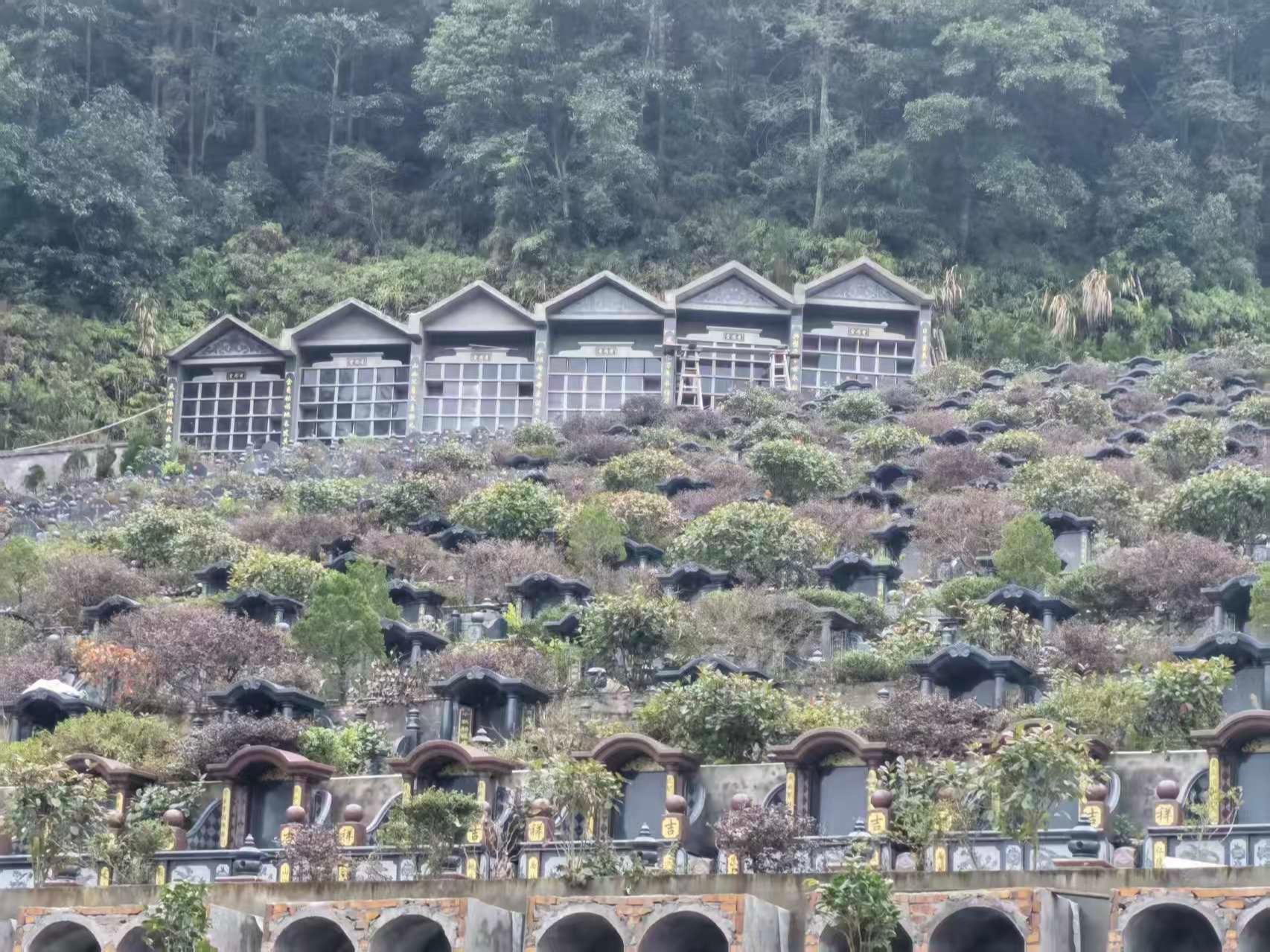 南浦溪镇麒麟山公墓性公墓园区图片