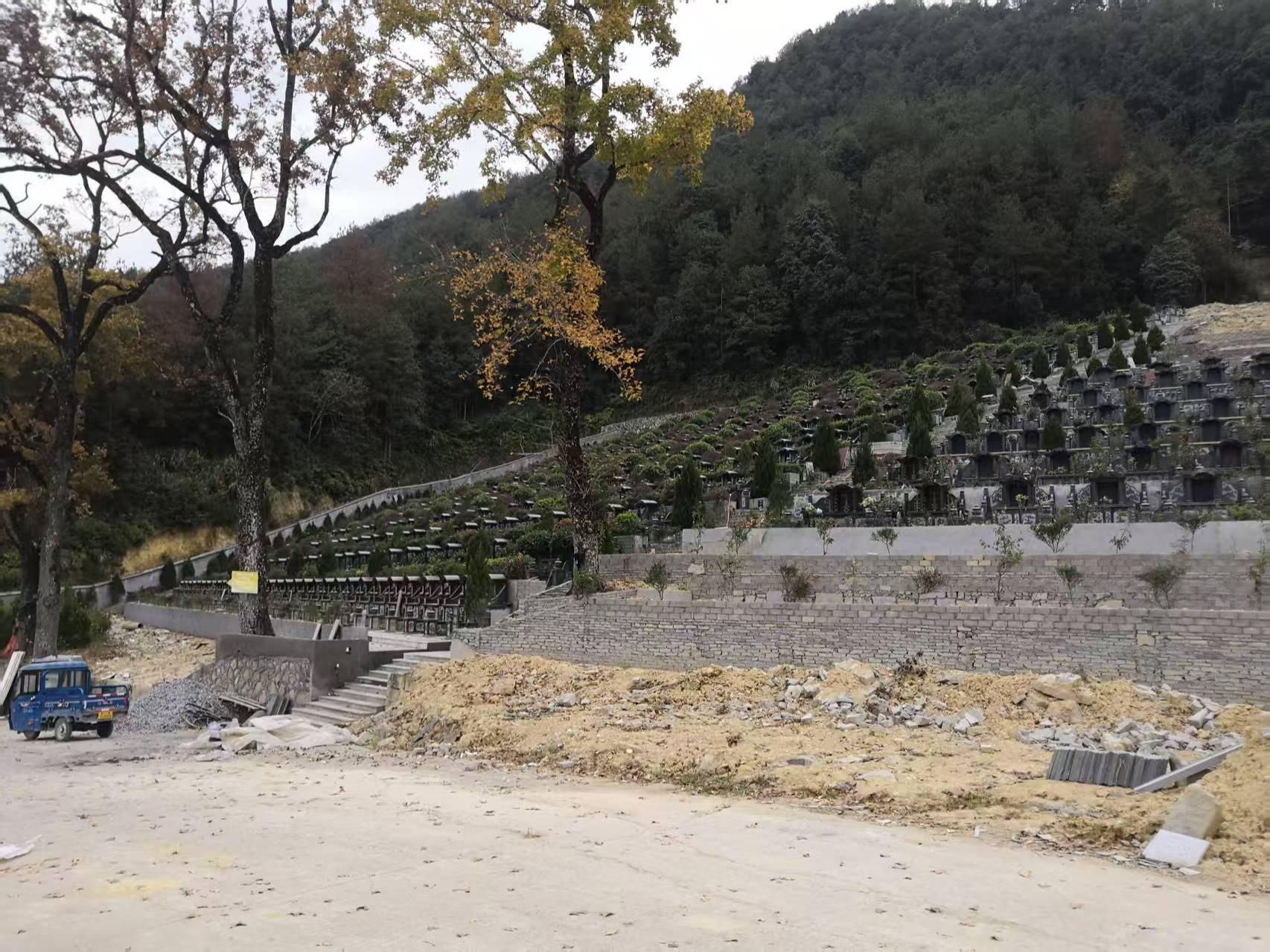 南浦溪镇麒麟山公墓性公墓园区图片