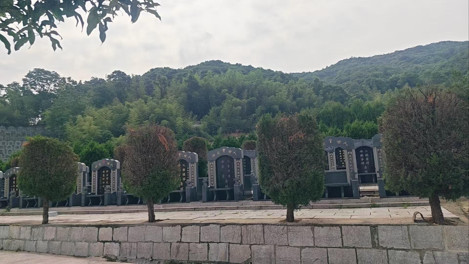 嘉溪里青湾墓园园区图片