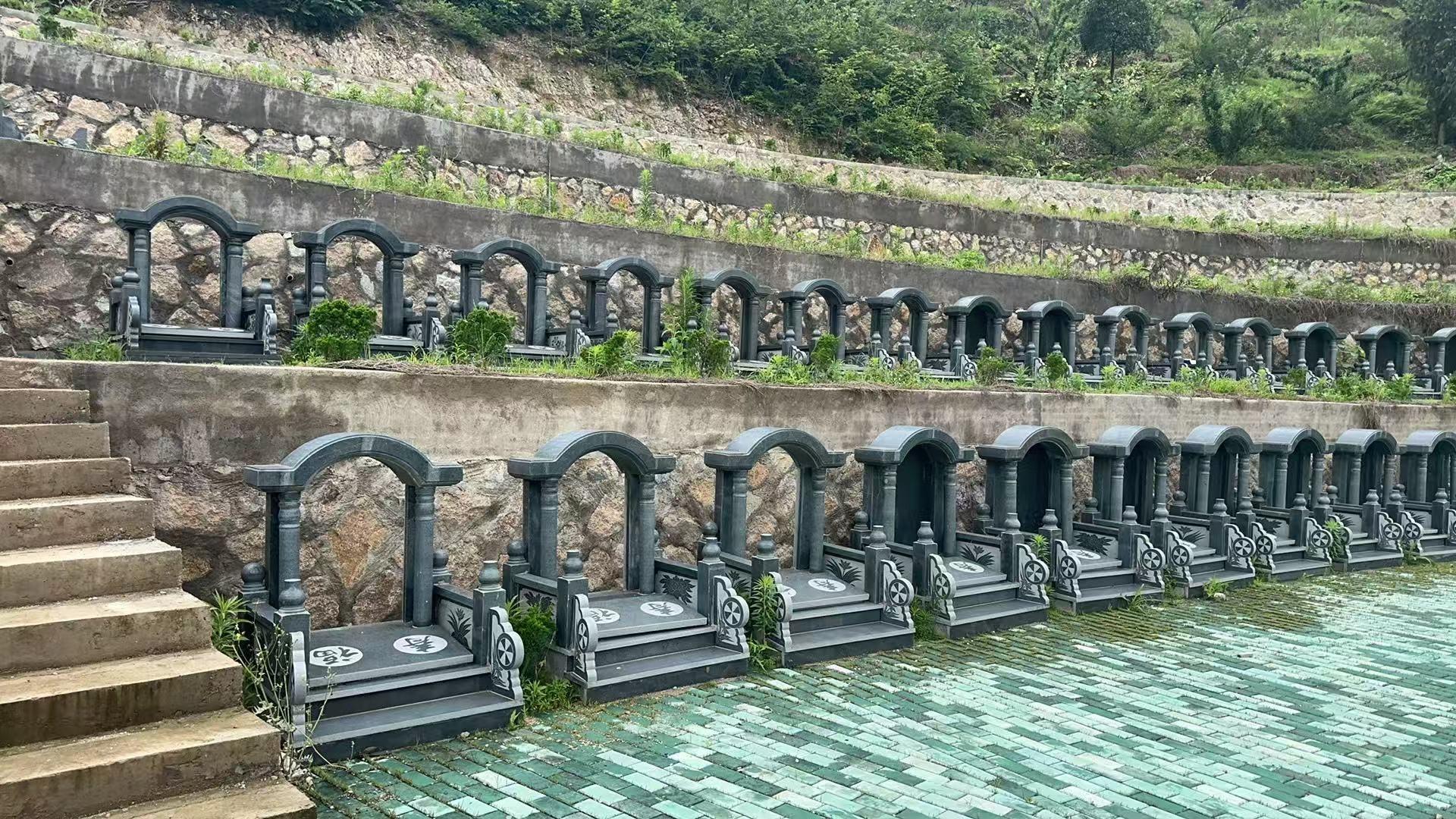 嵊州市金庭镇济渡村后门山公墓园区图片