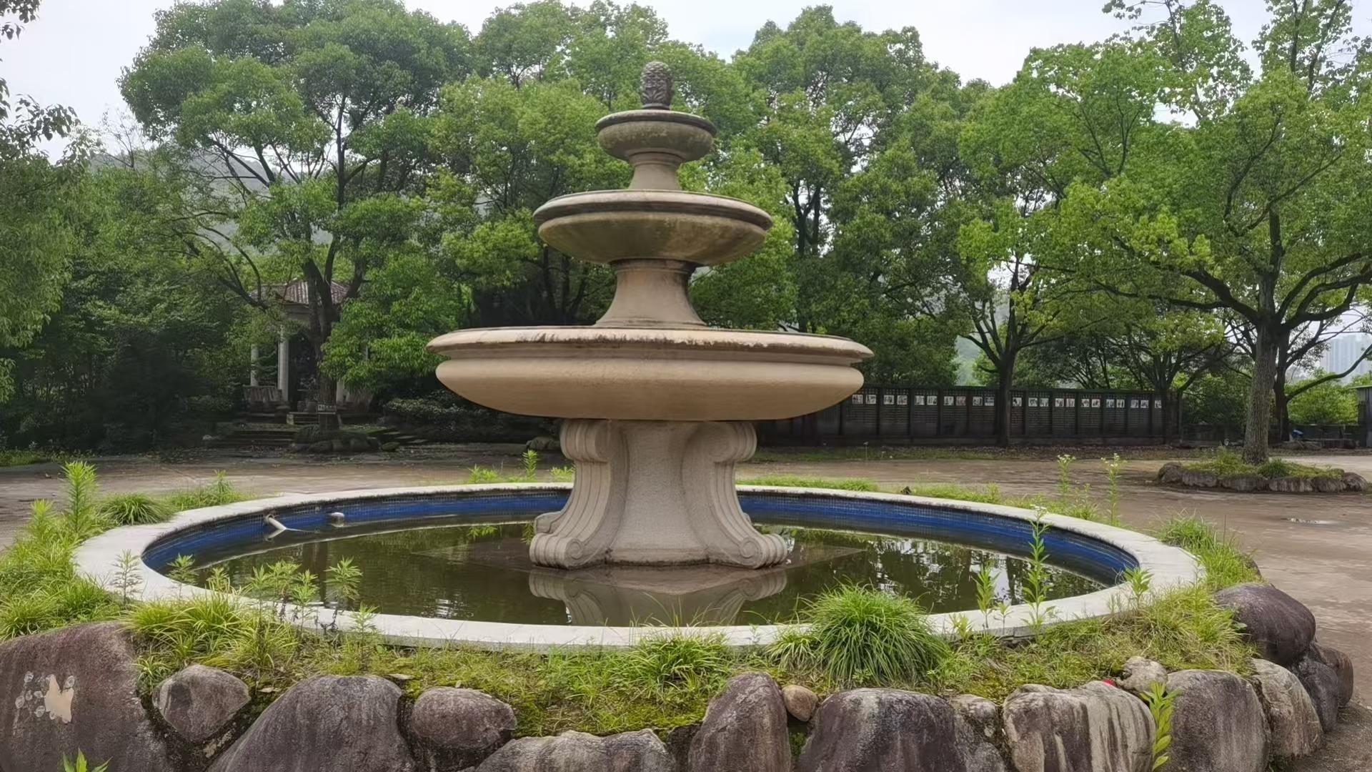 梅花山公益性公墓园区图片