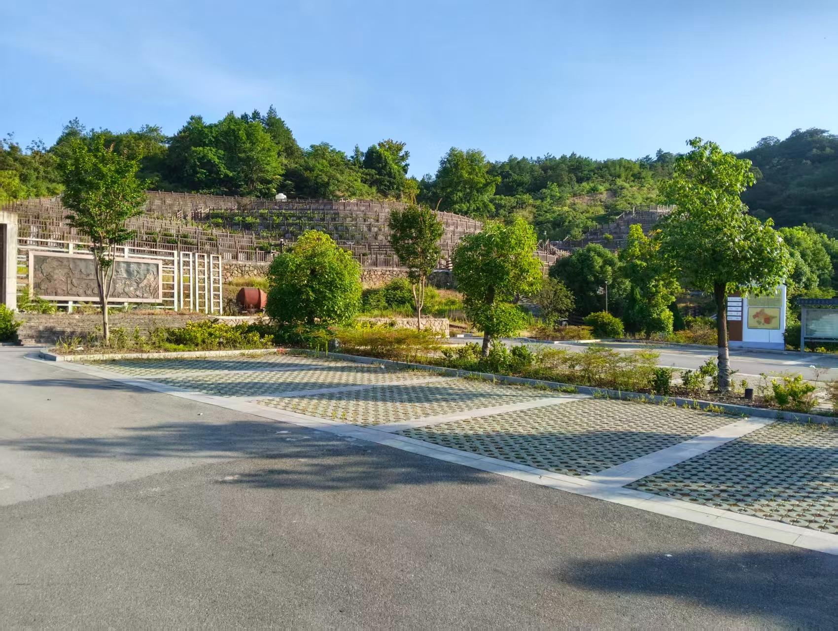 金华市兰溪市香溪镇竹叶坞公墓园区图片