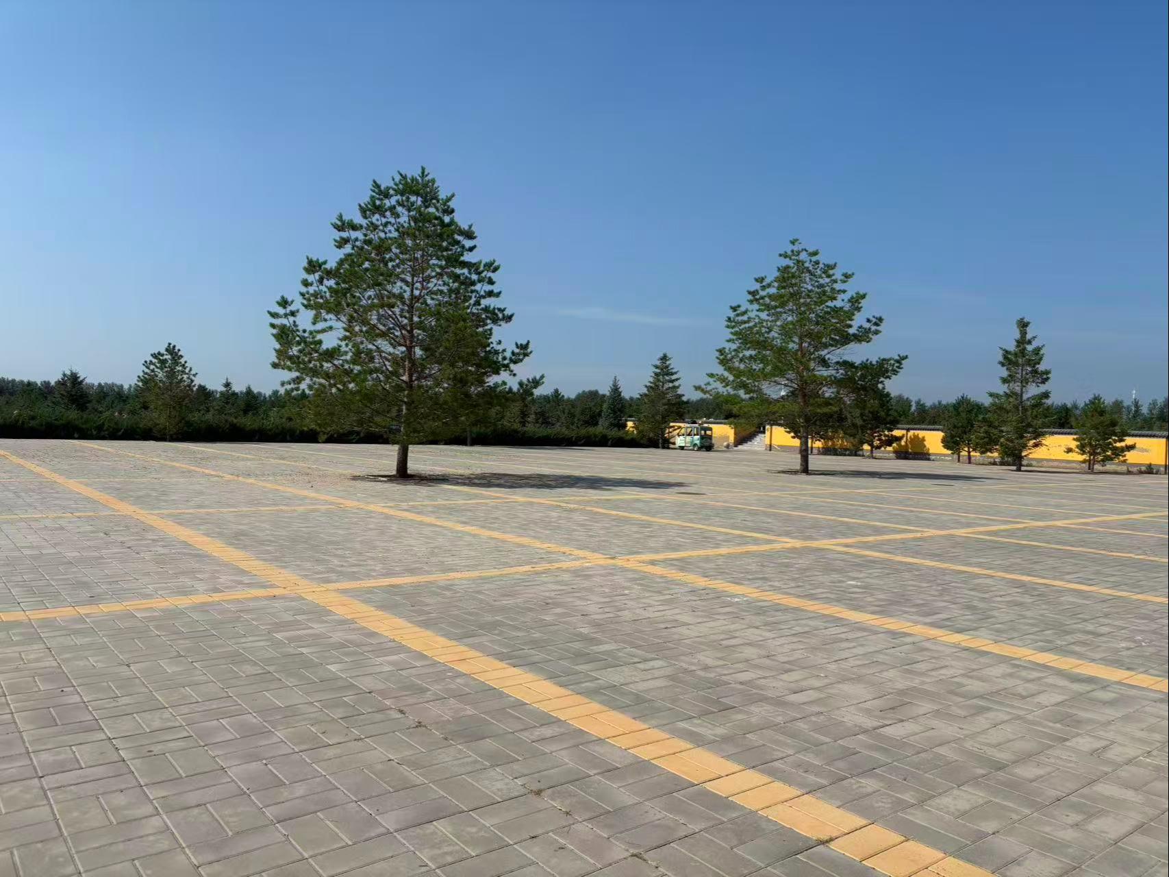 白城市洮北区公墓管理中心(西鹤陵园)园区图片