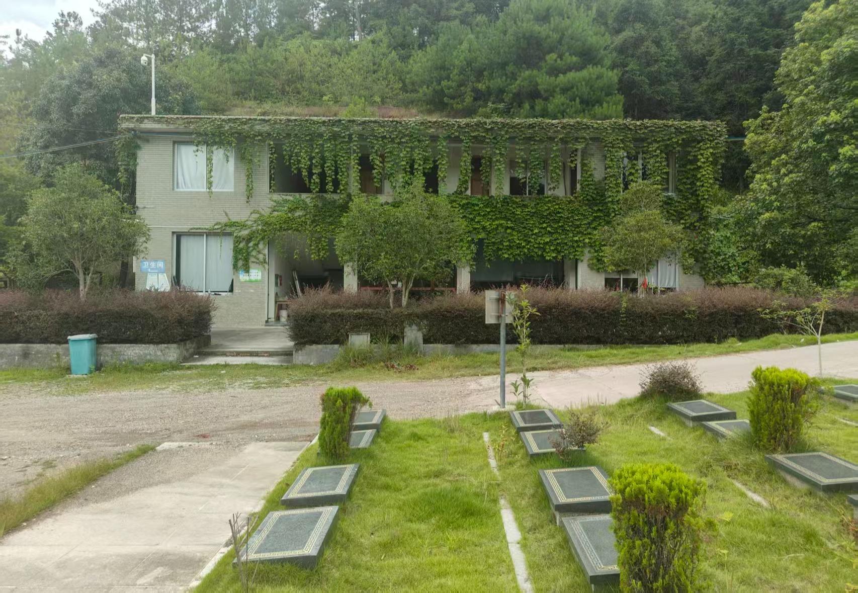 司前镇鸡芳山公益性公墓