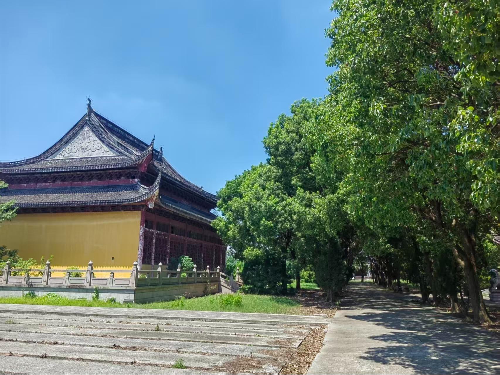 昆山市长云塔墓园园区图片