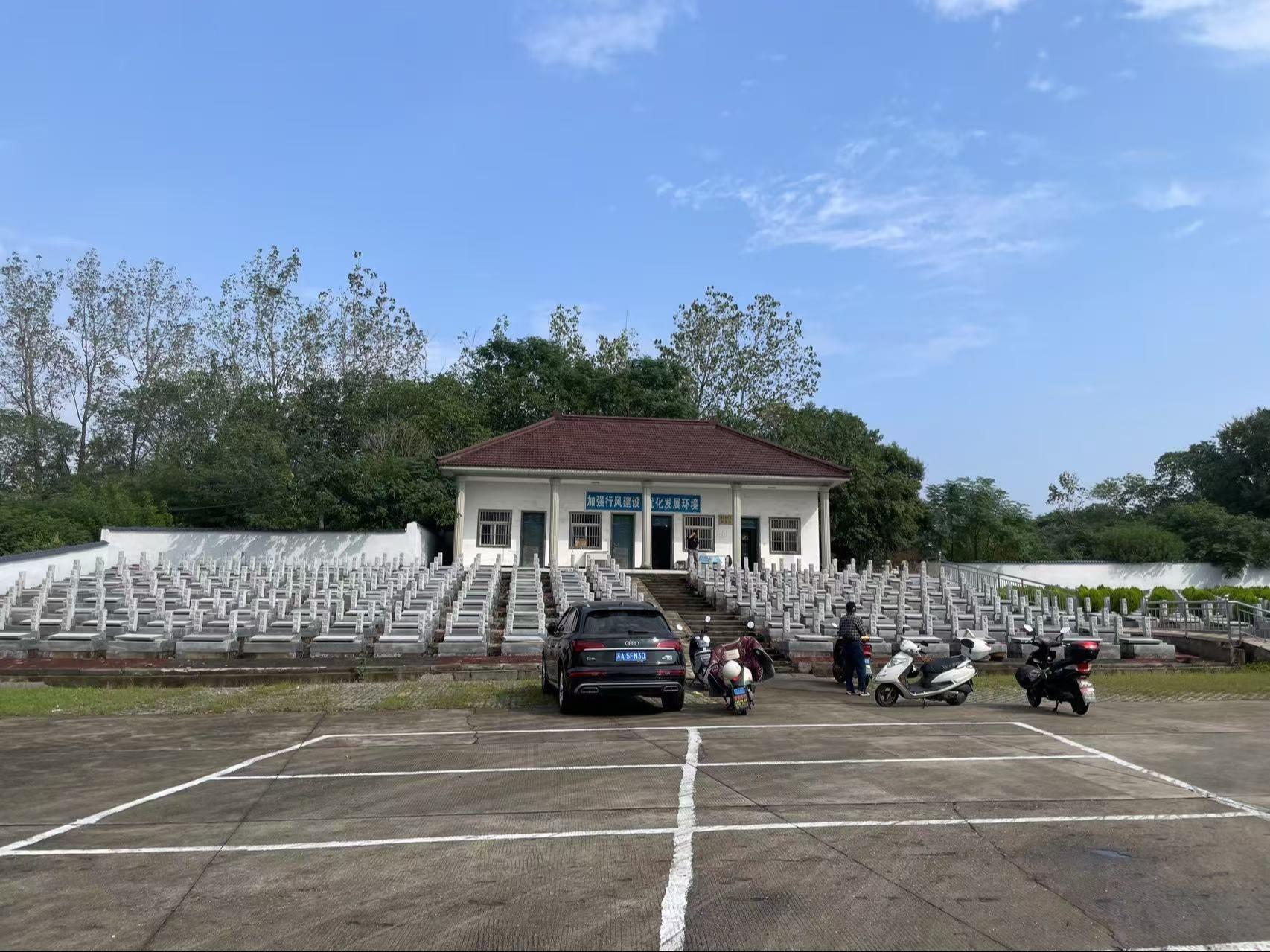 江宁社区阁老山公墓
