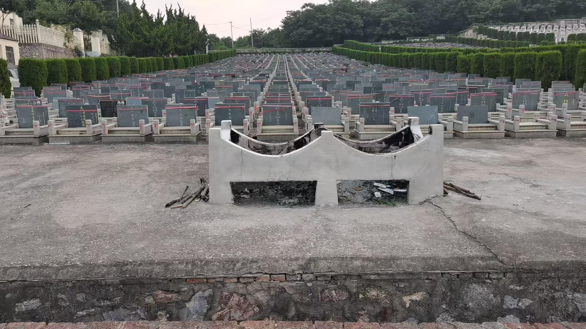 建南社区宝善寺公墓园区图片
