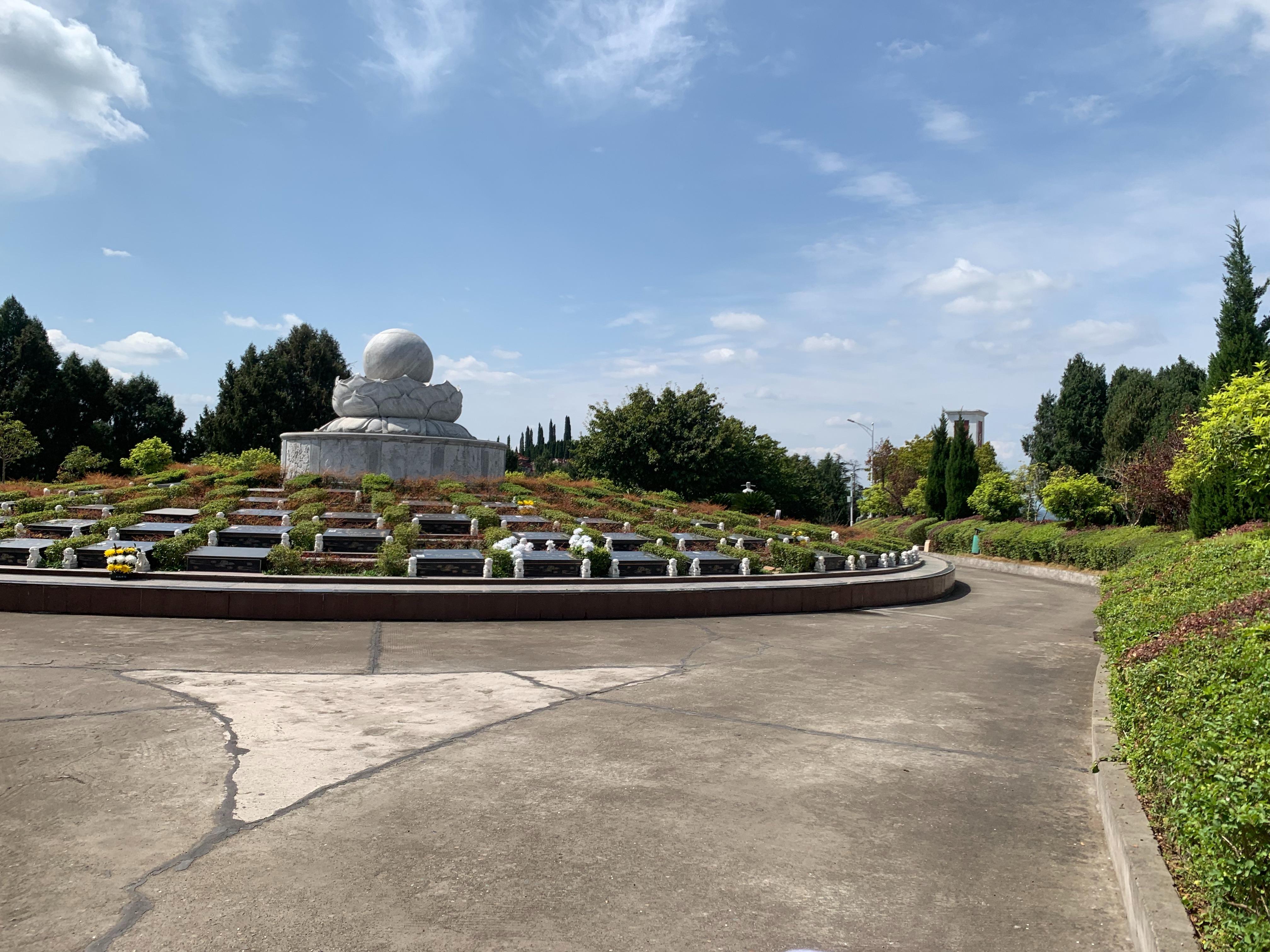 简阳市孝子山陵园园区图片
