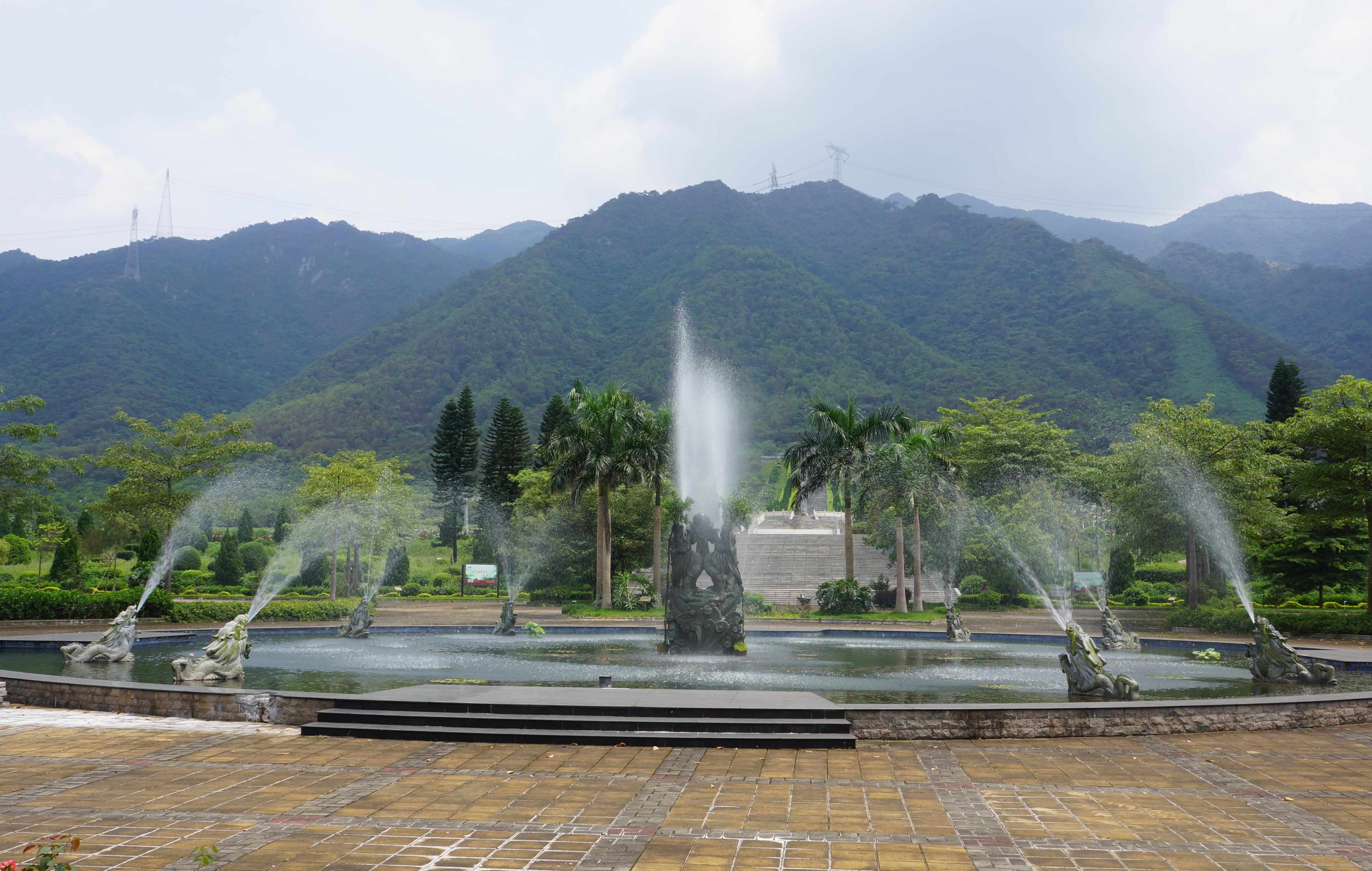 清远市孖龙山陵园有限公司园区图片