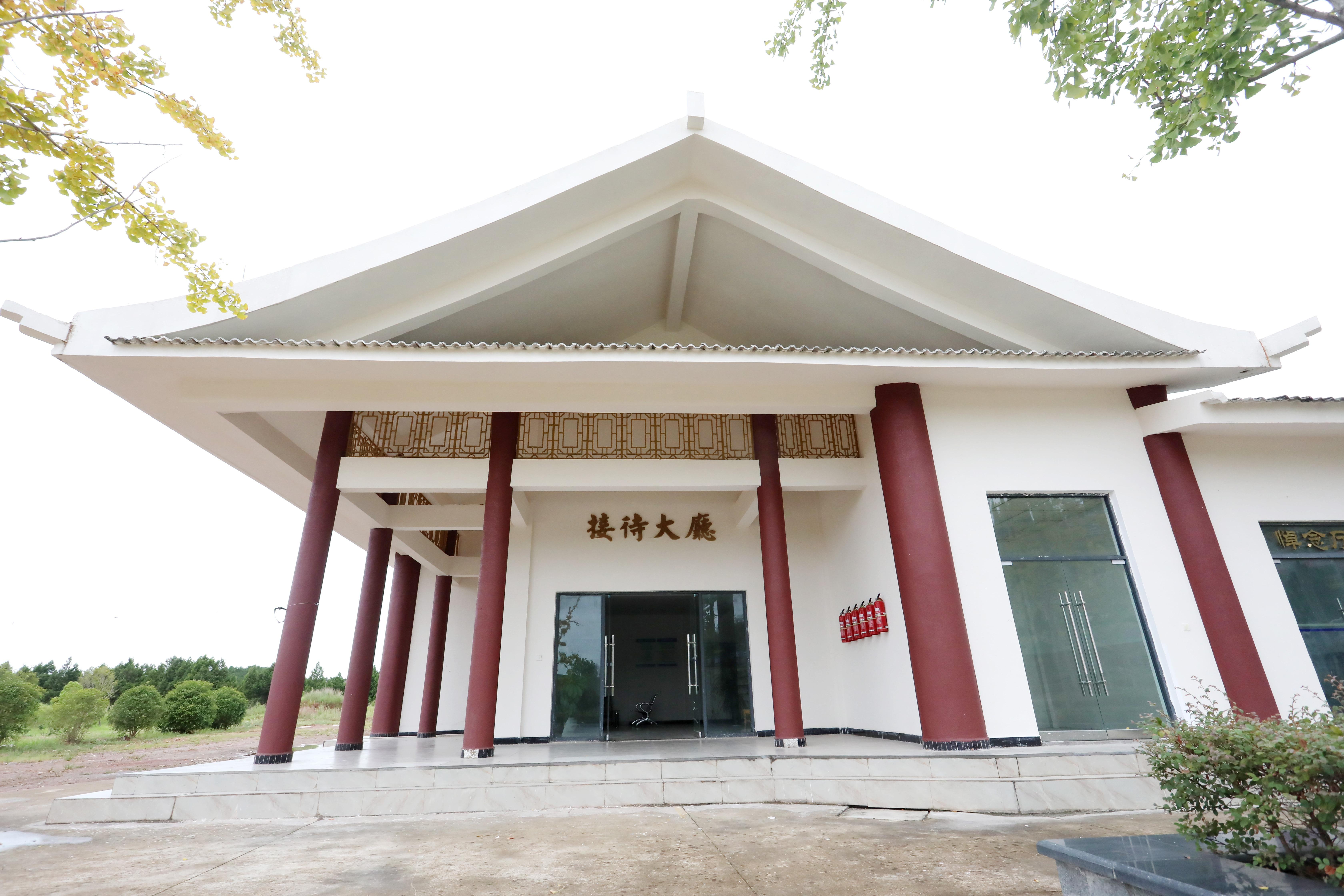 龙盛陵园园区图片