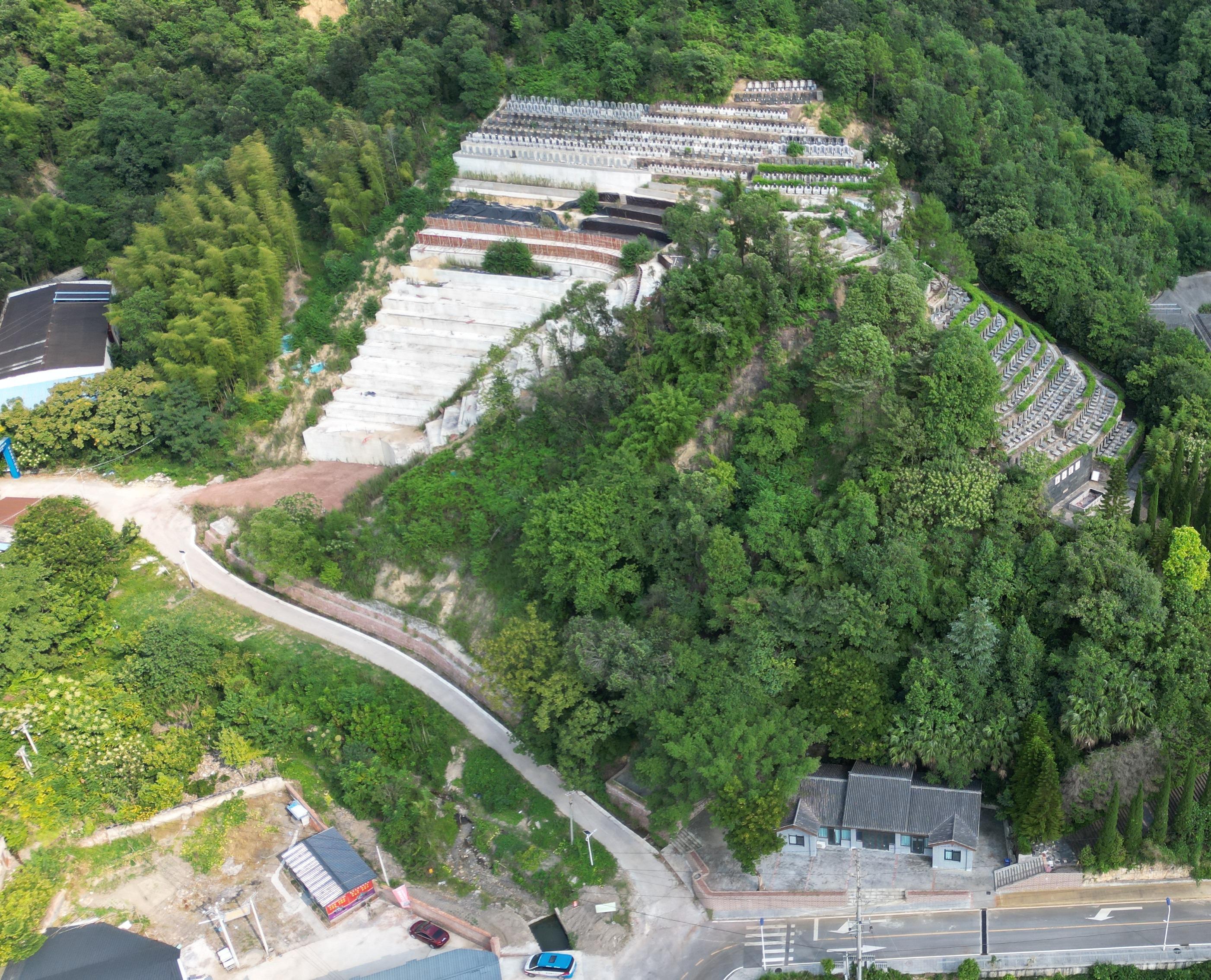 重庆市大足区双桥巴灵公墓