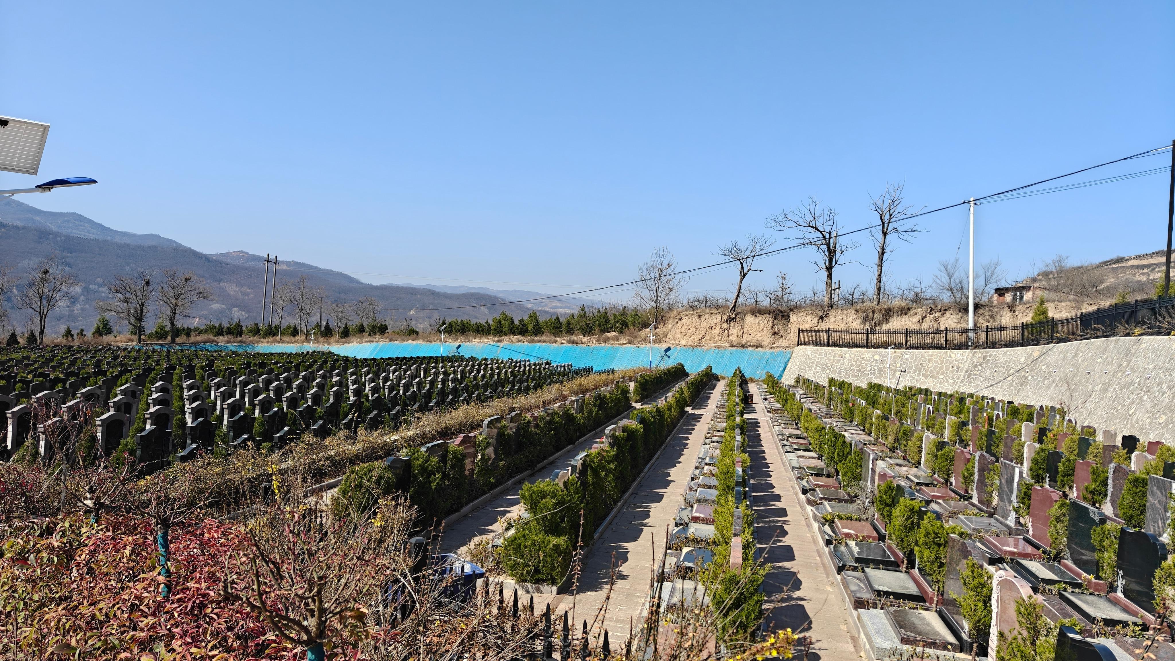 天水盘龙山公墓园区图片
