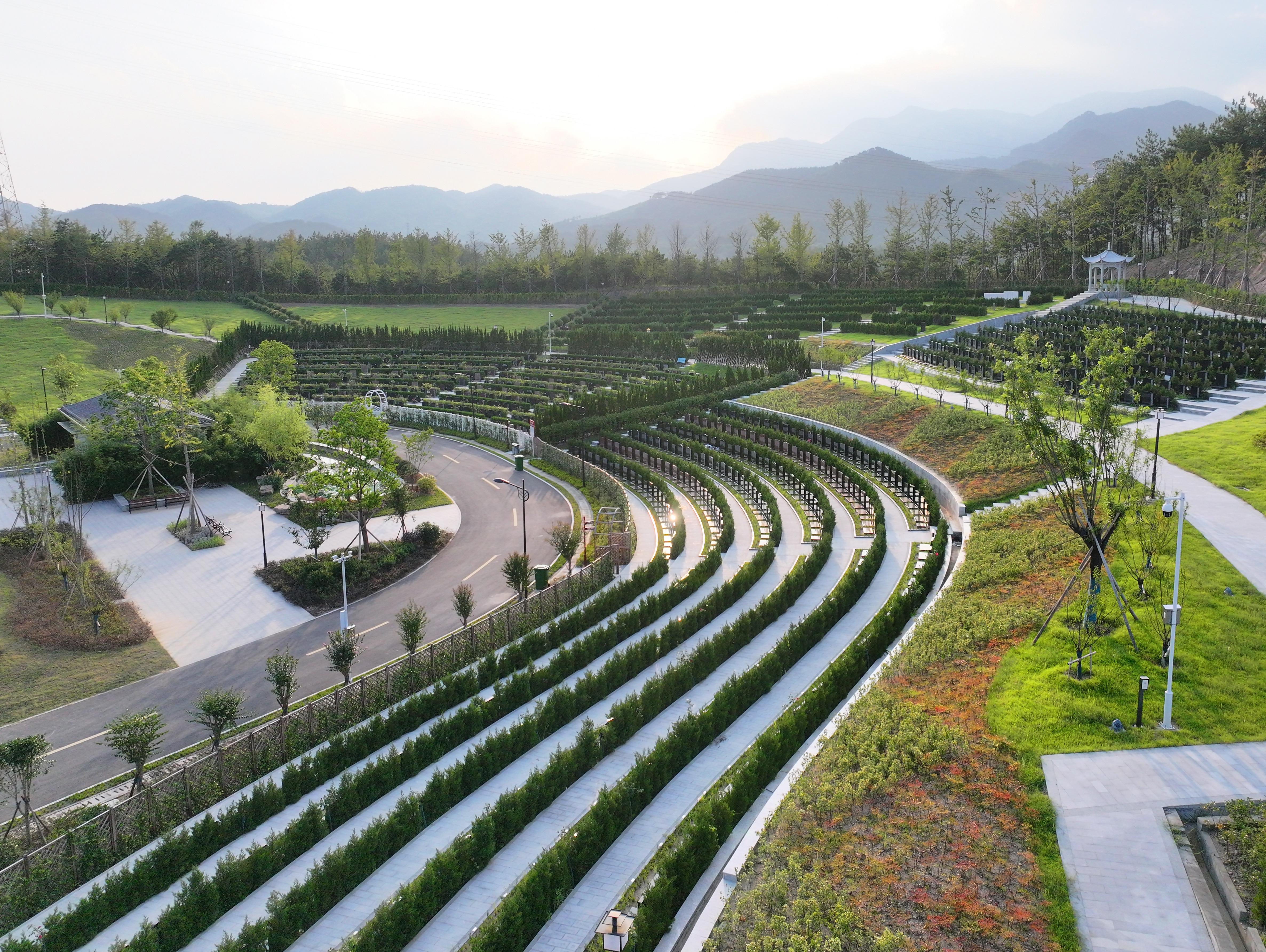 潜山市花园山文化陵园园区图片