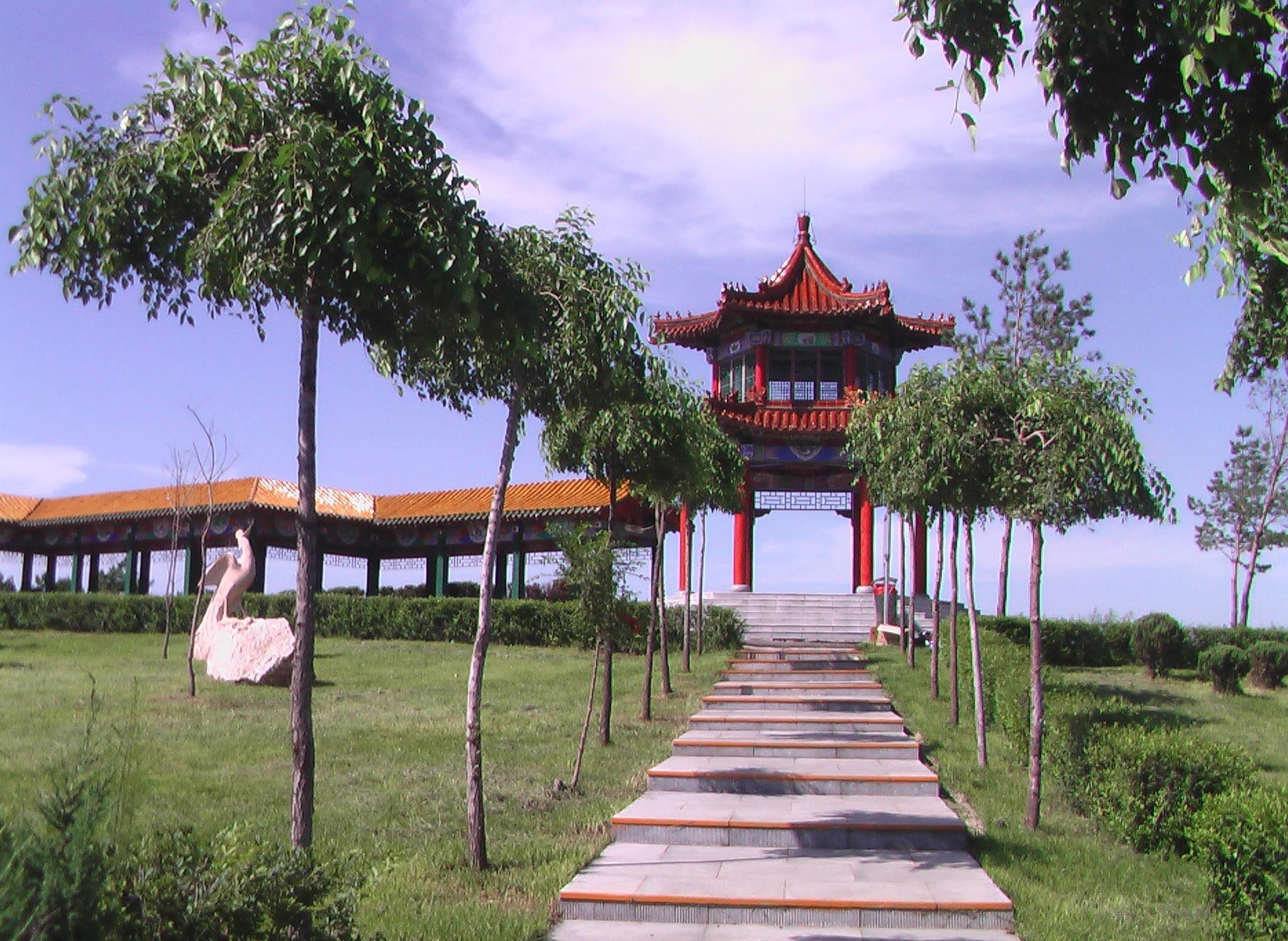沈阳市卧龙墓园园区图片