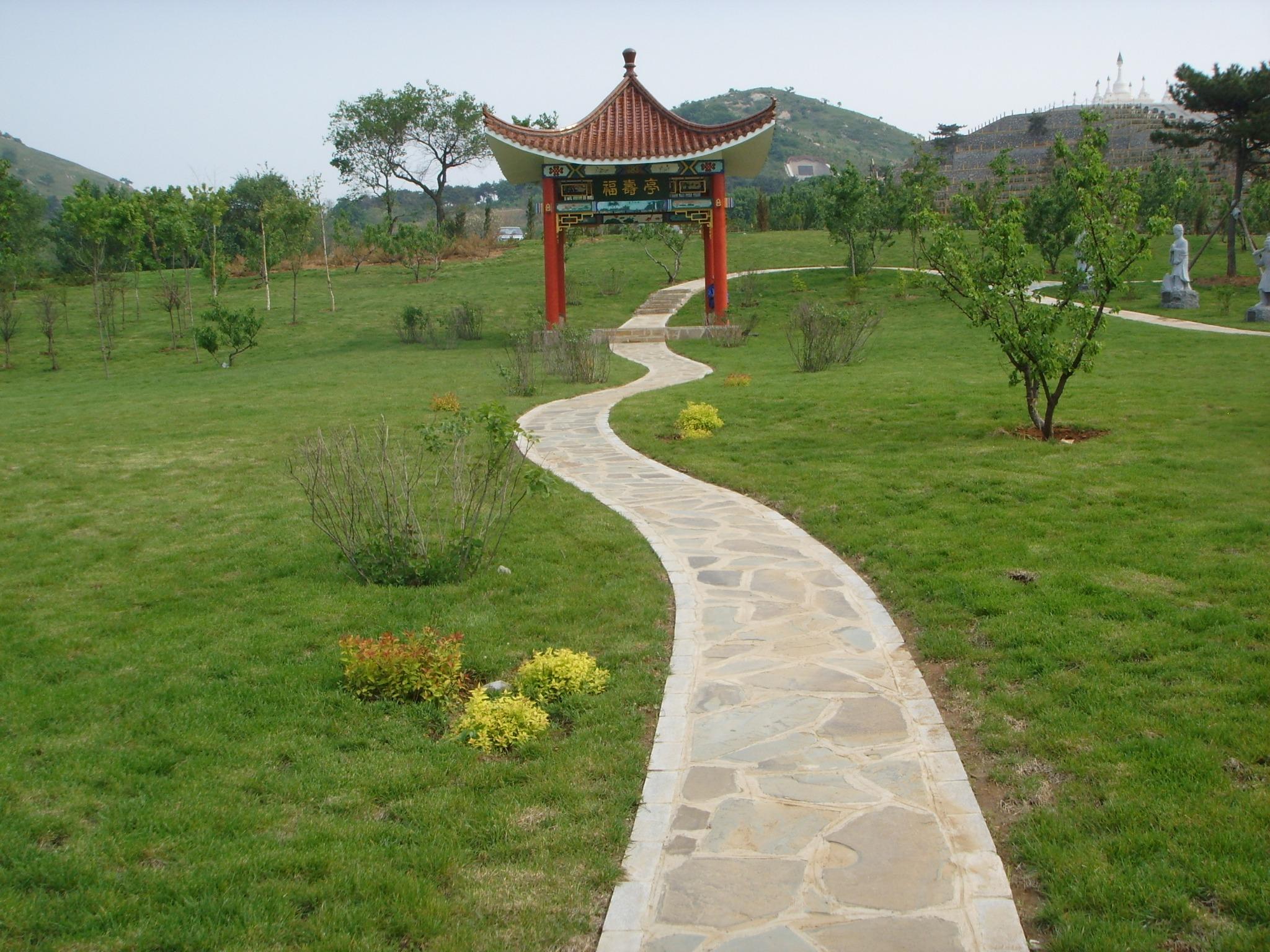 鞍山双龙山旅游墓园有限公司园区图片
