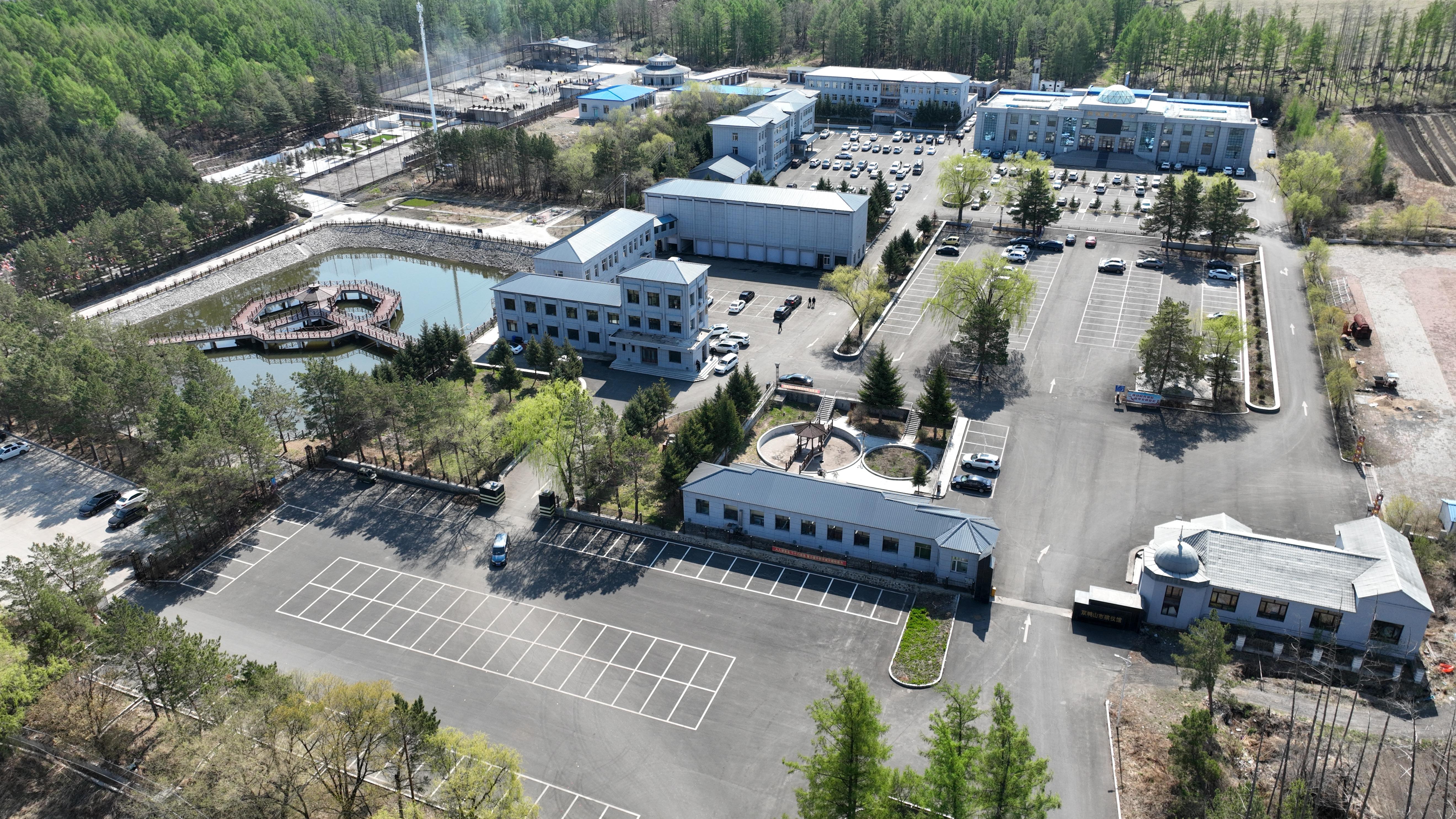 双鸭山市殡仪馆