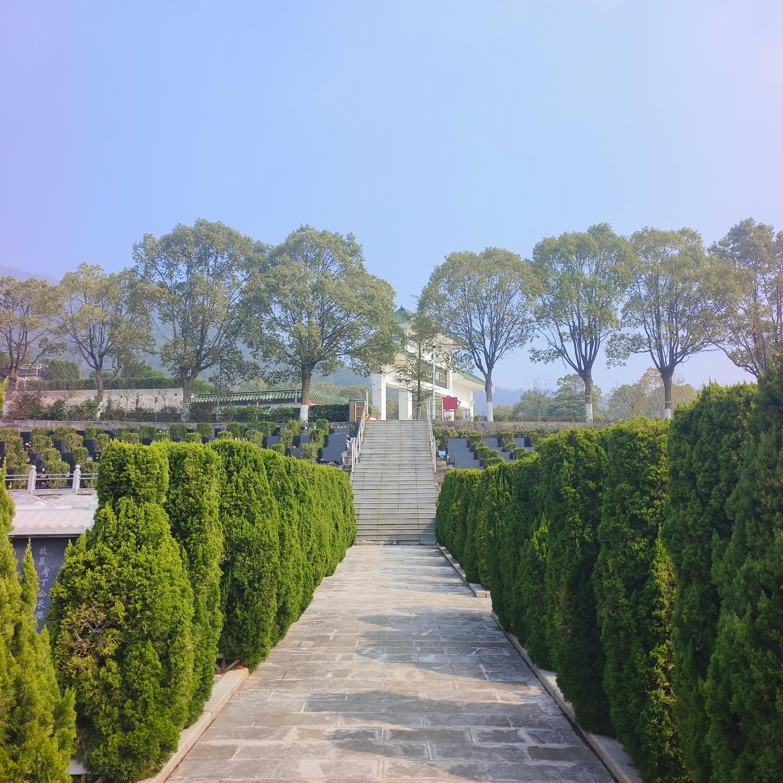 庐江县冶父山陵园管理处园区图片