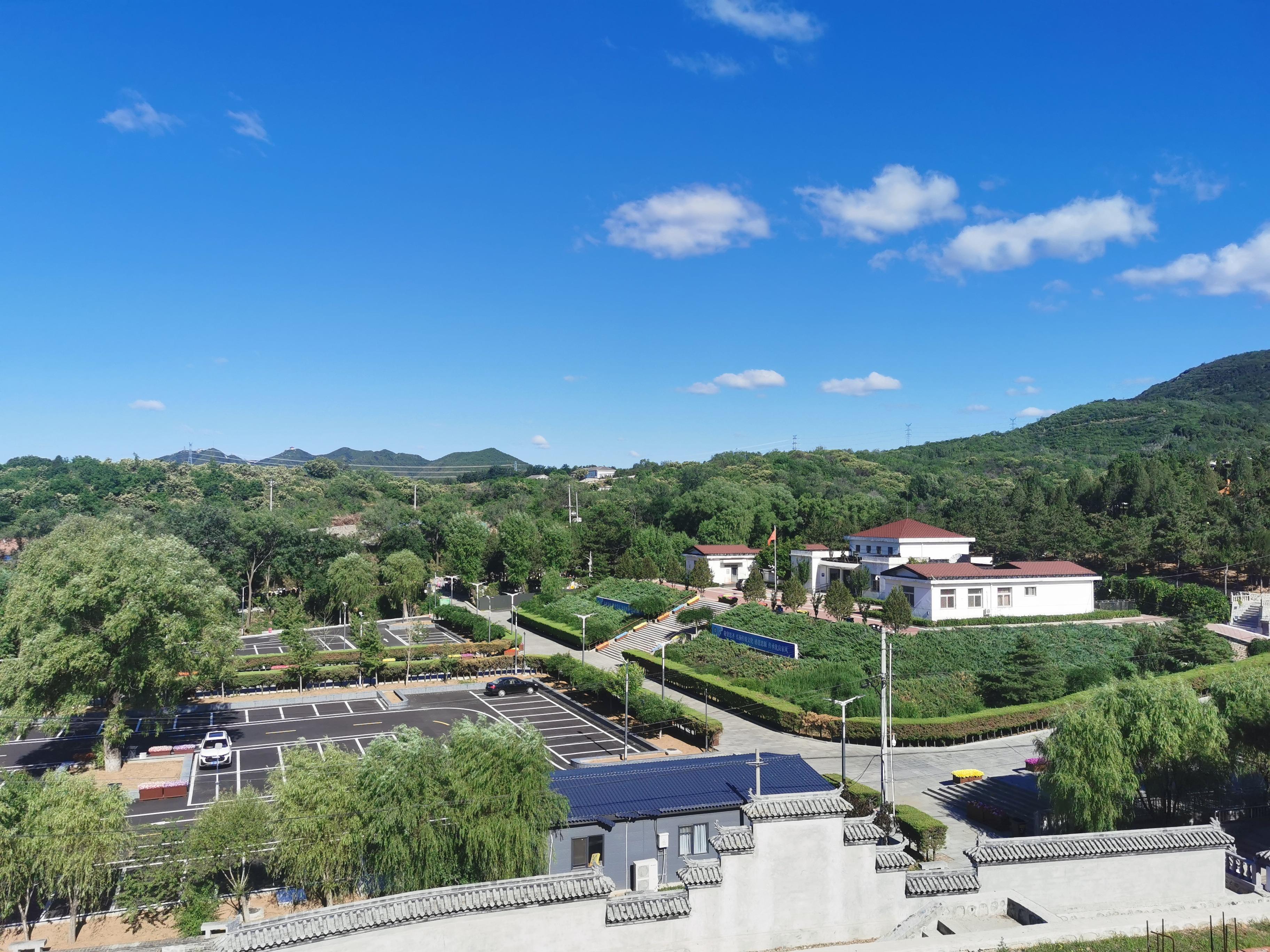 北京八宝山礼仪有限公司宝云岭墓园园区图片
