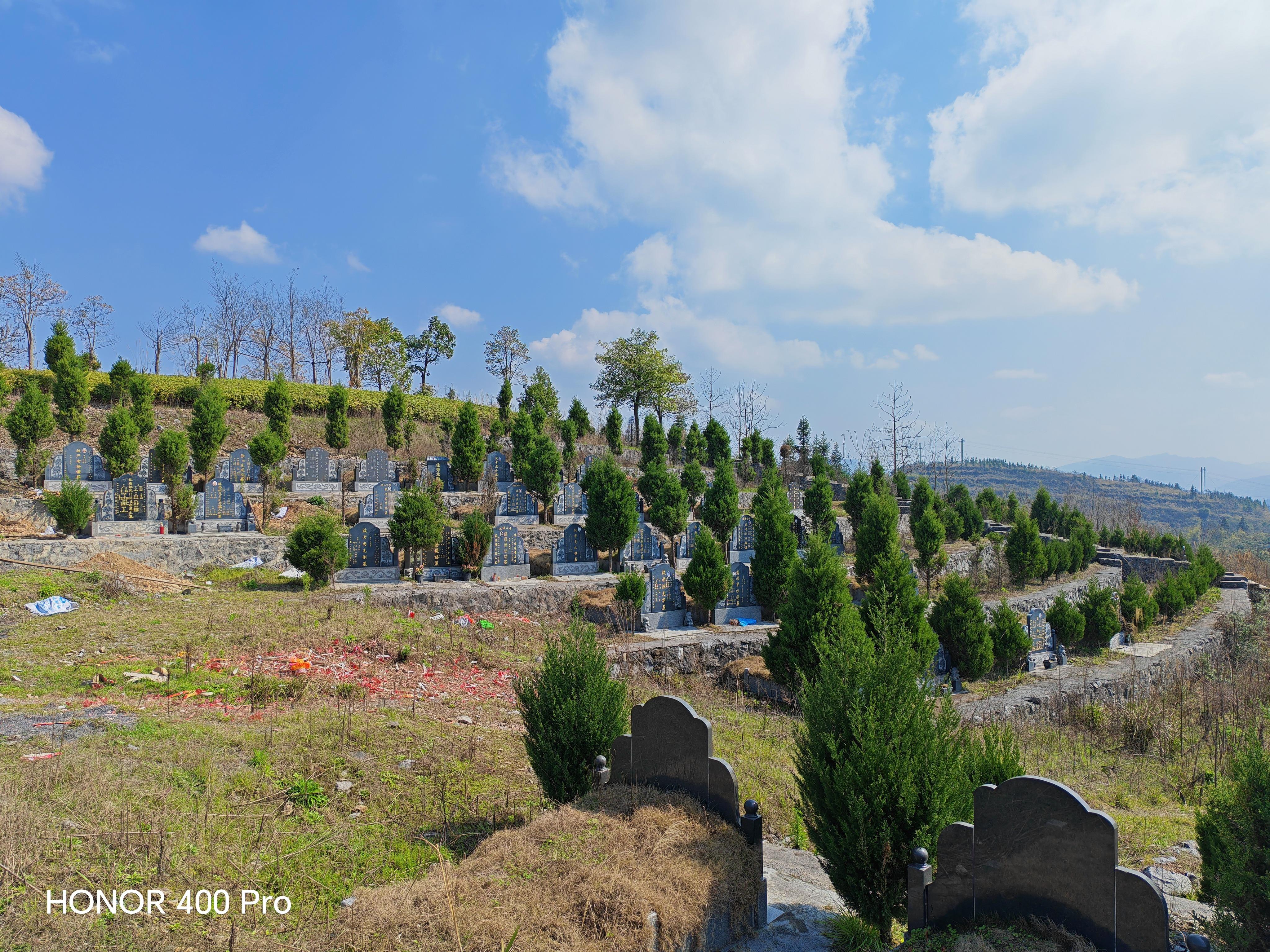 天柱县金山公墓园区图片