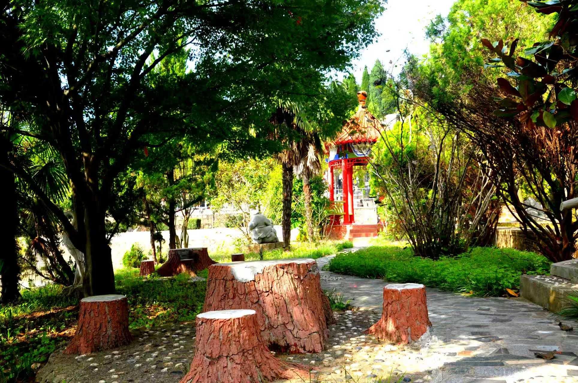 信阳市金山陵园有限公司园区图片