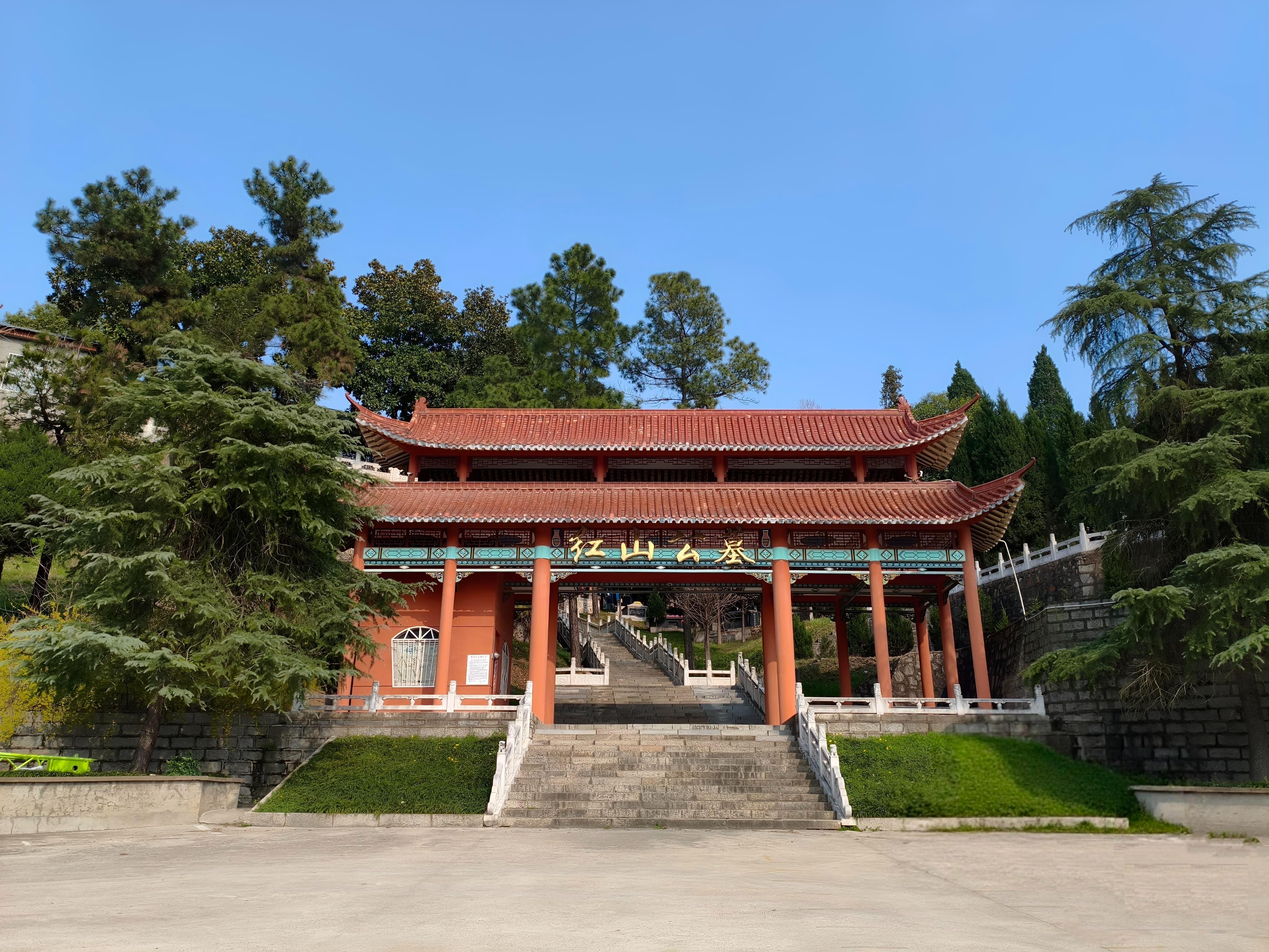 信阳市红山公墓园区图片