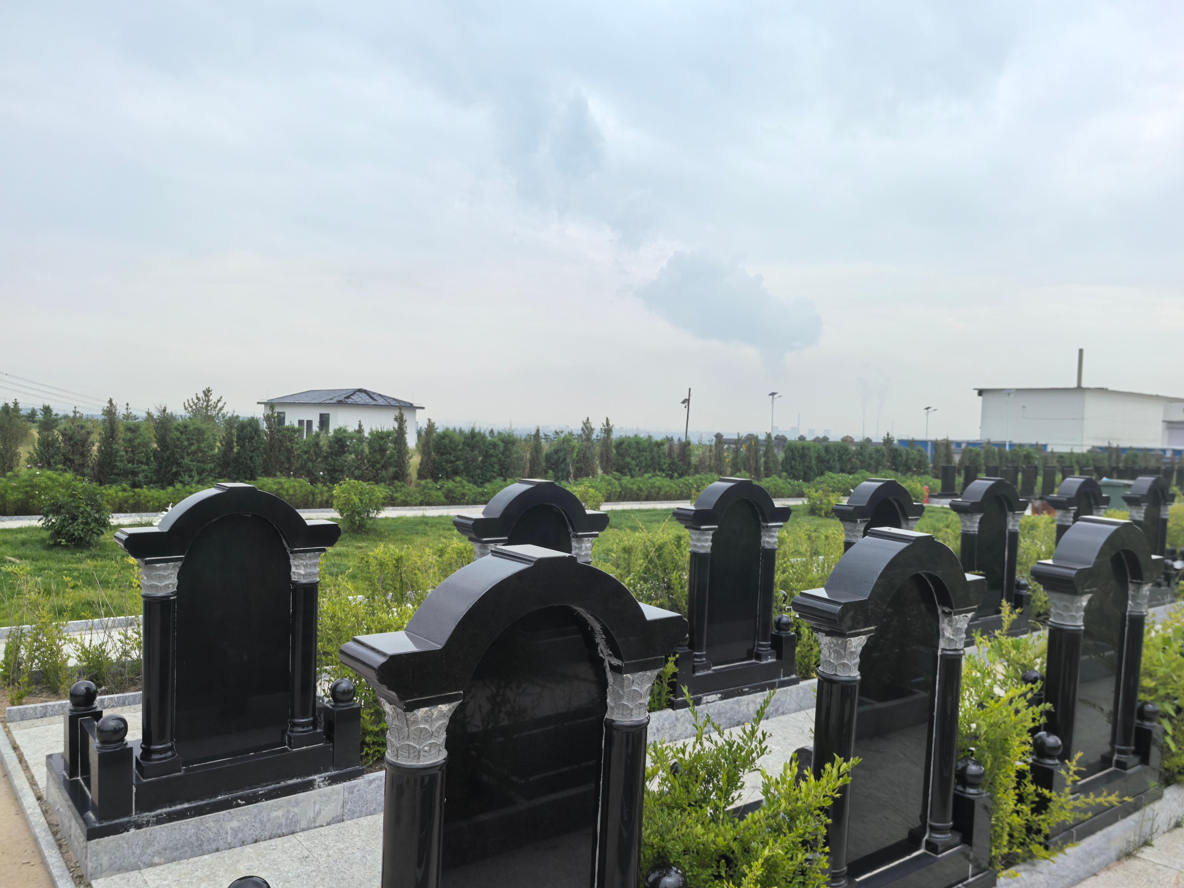 丰镇市千岩陵园有限公司园区图片