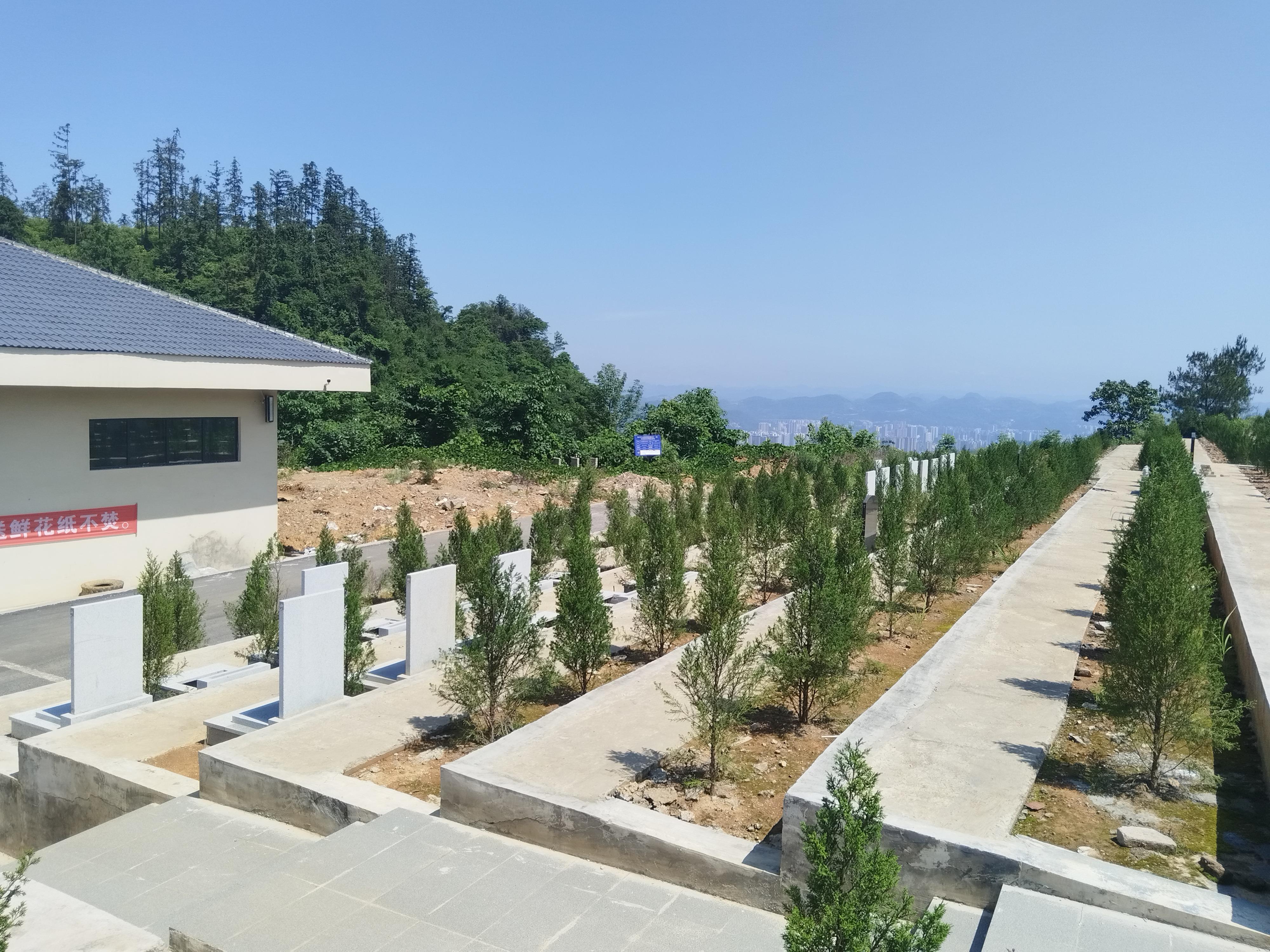 铜仁市万山区龙峰园殡仪馆有限公司园区图片