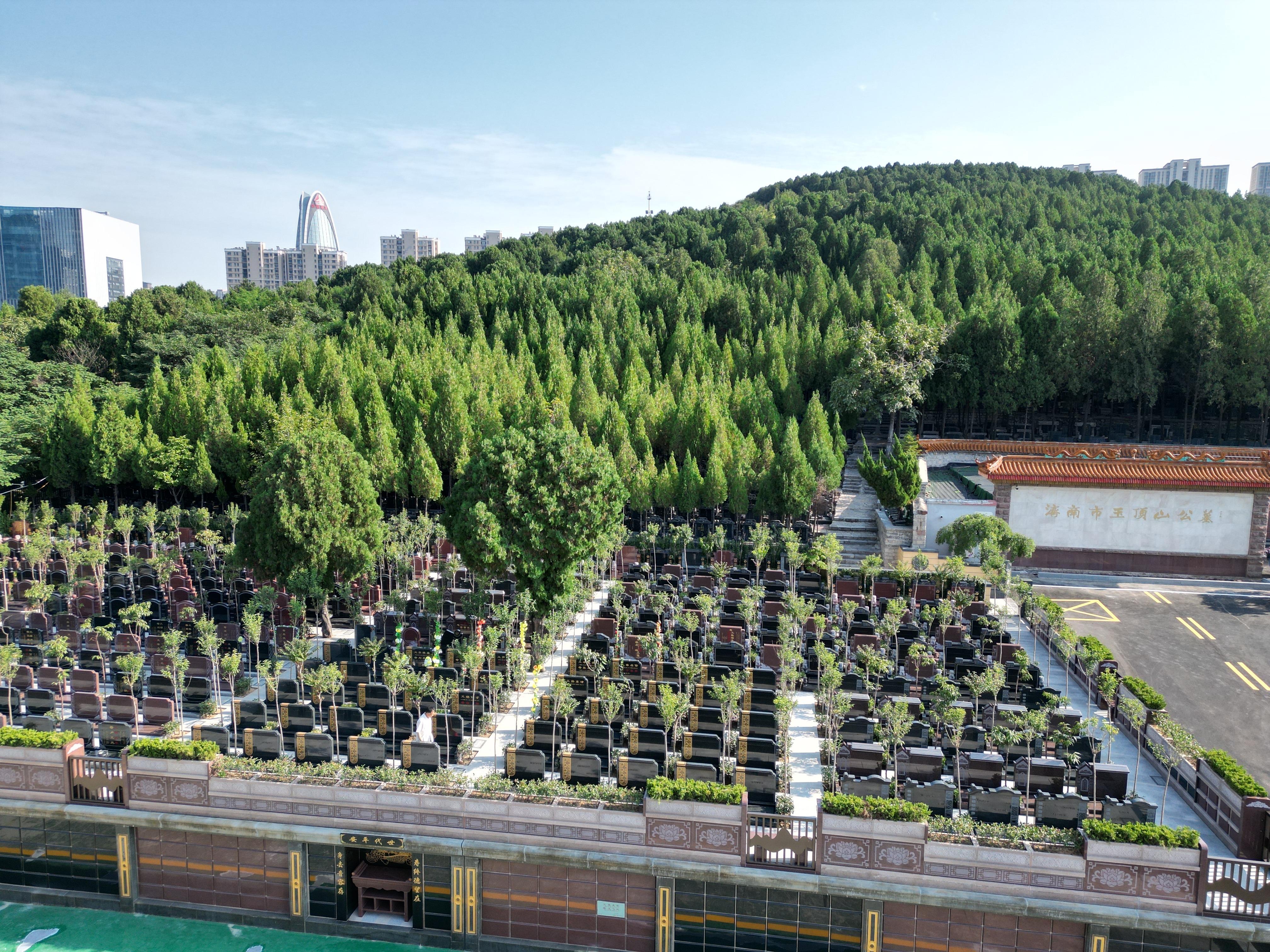 济南市玉顶山公墓园区图片