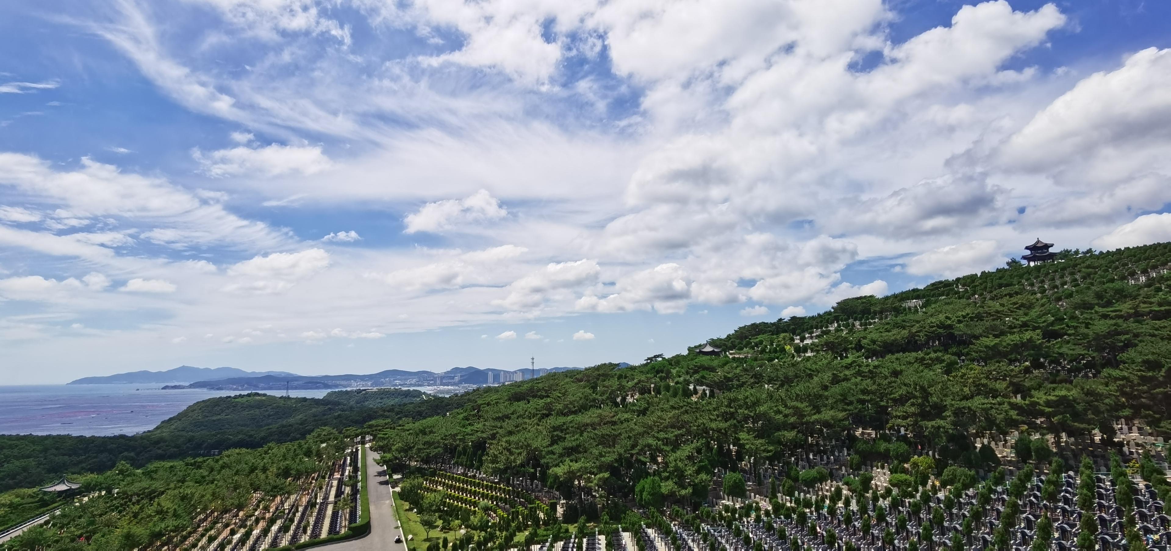 大连玉皇顶公墓园区图片