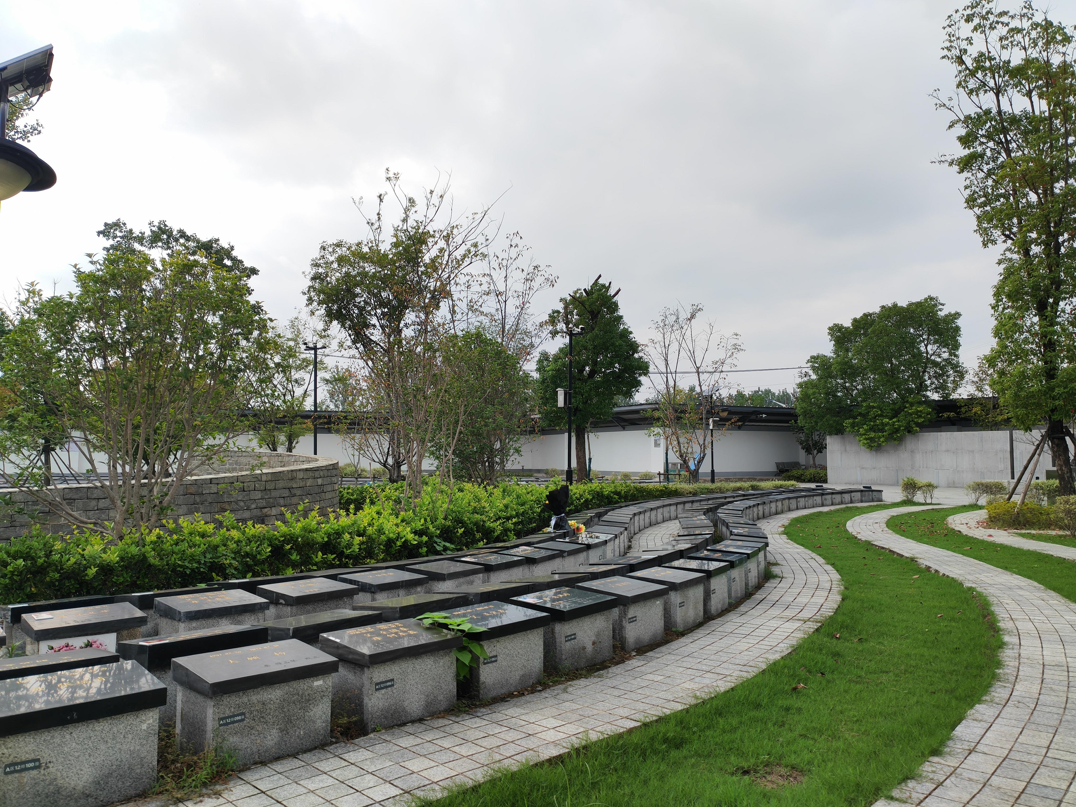 广陵区区级城市公益性公墓园区图片