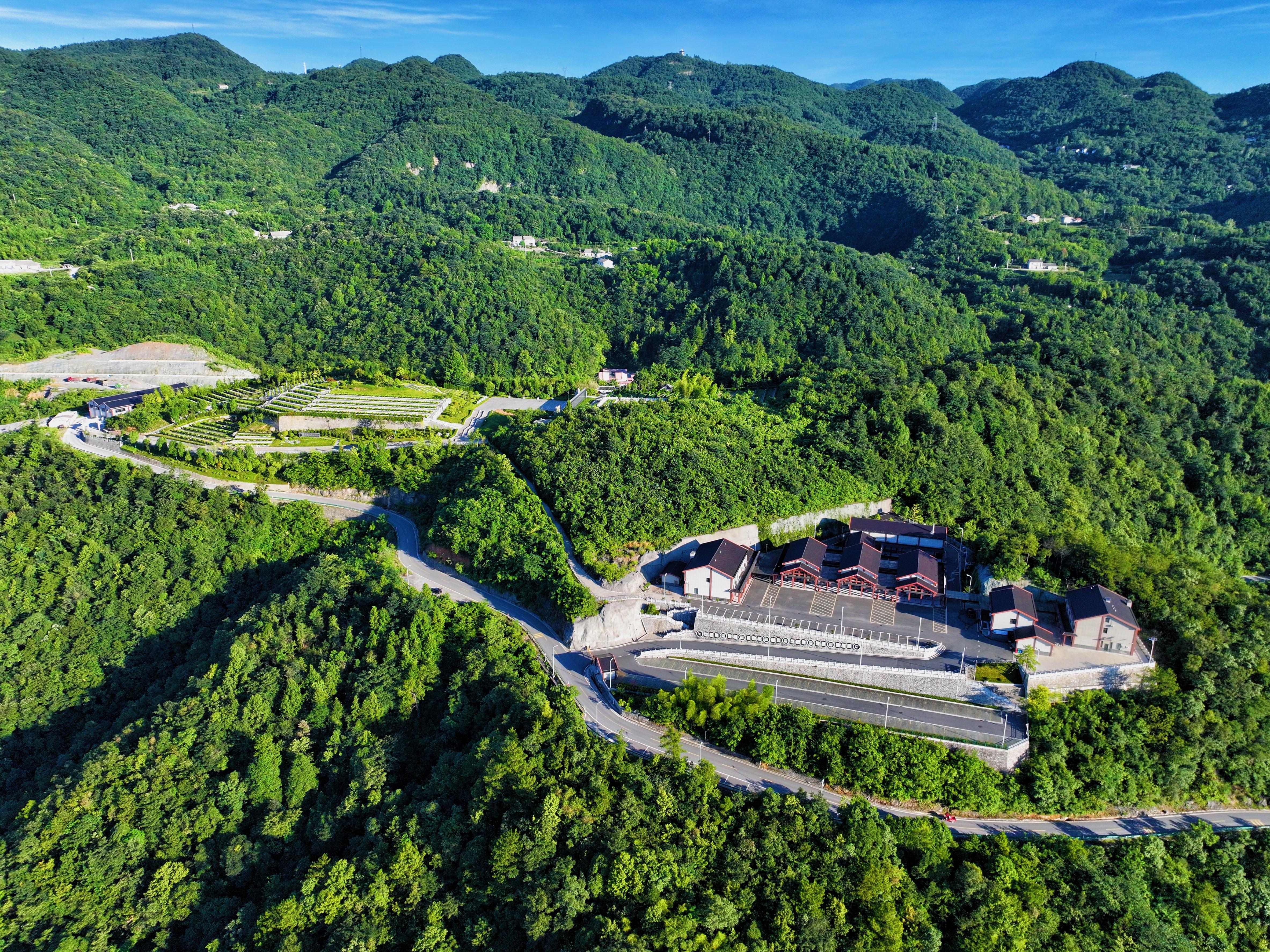 凤凰山公墓