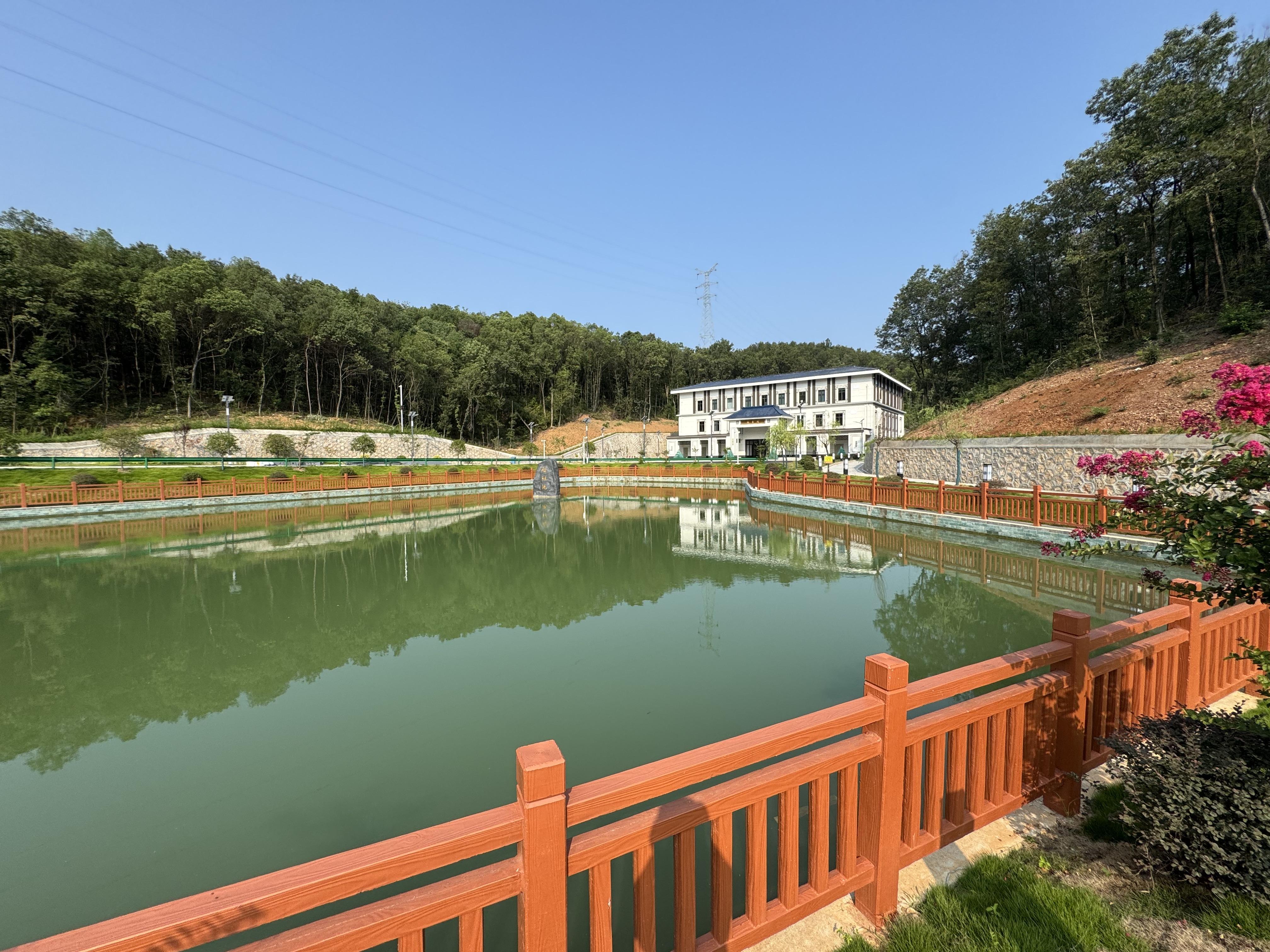宜都市公益性骨灰堂园区图片