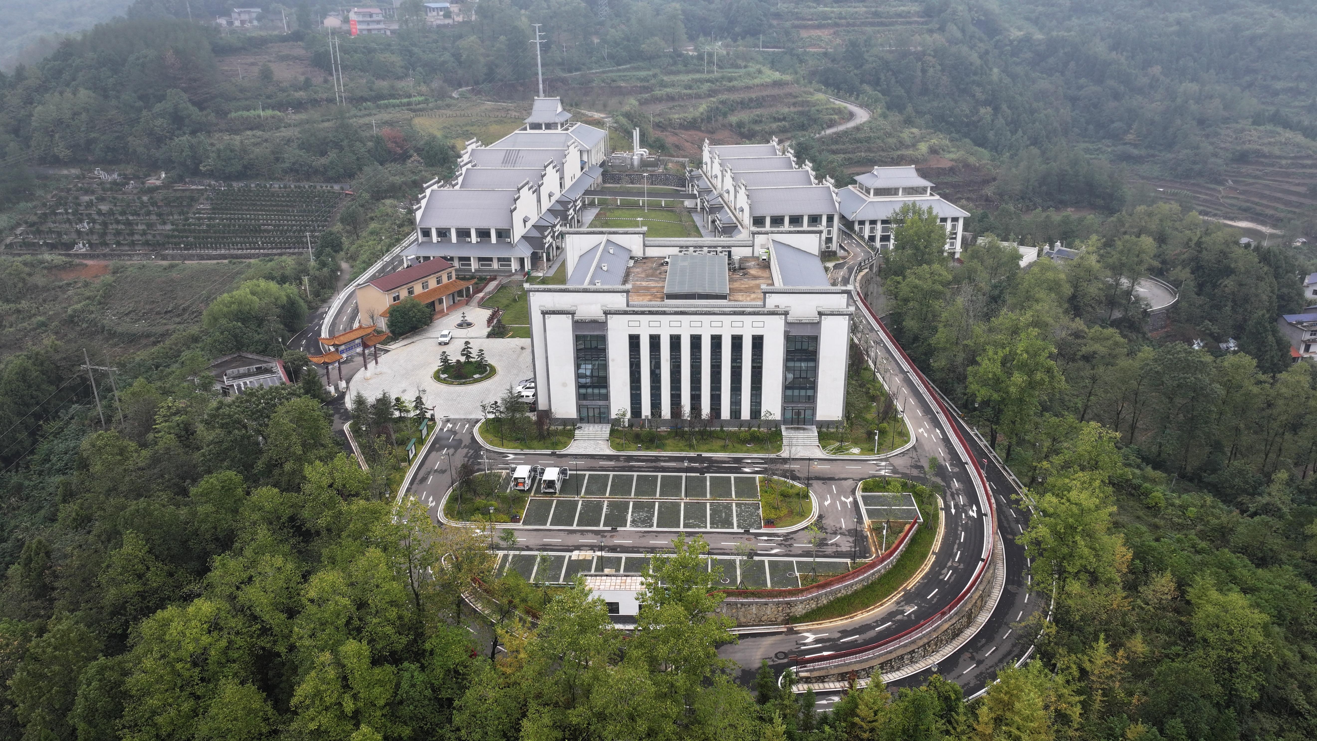 湖南省张家界市永定区三望坡生命纪念园园区图片