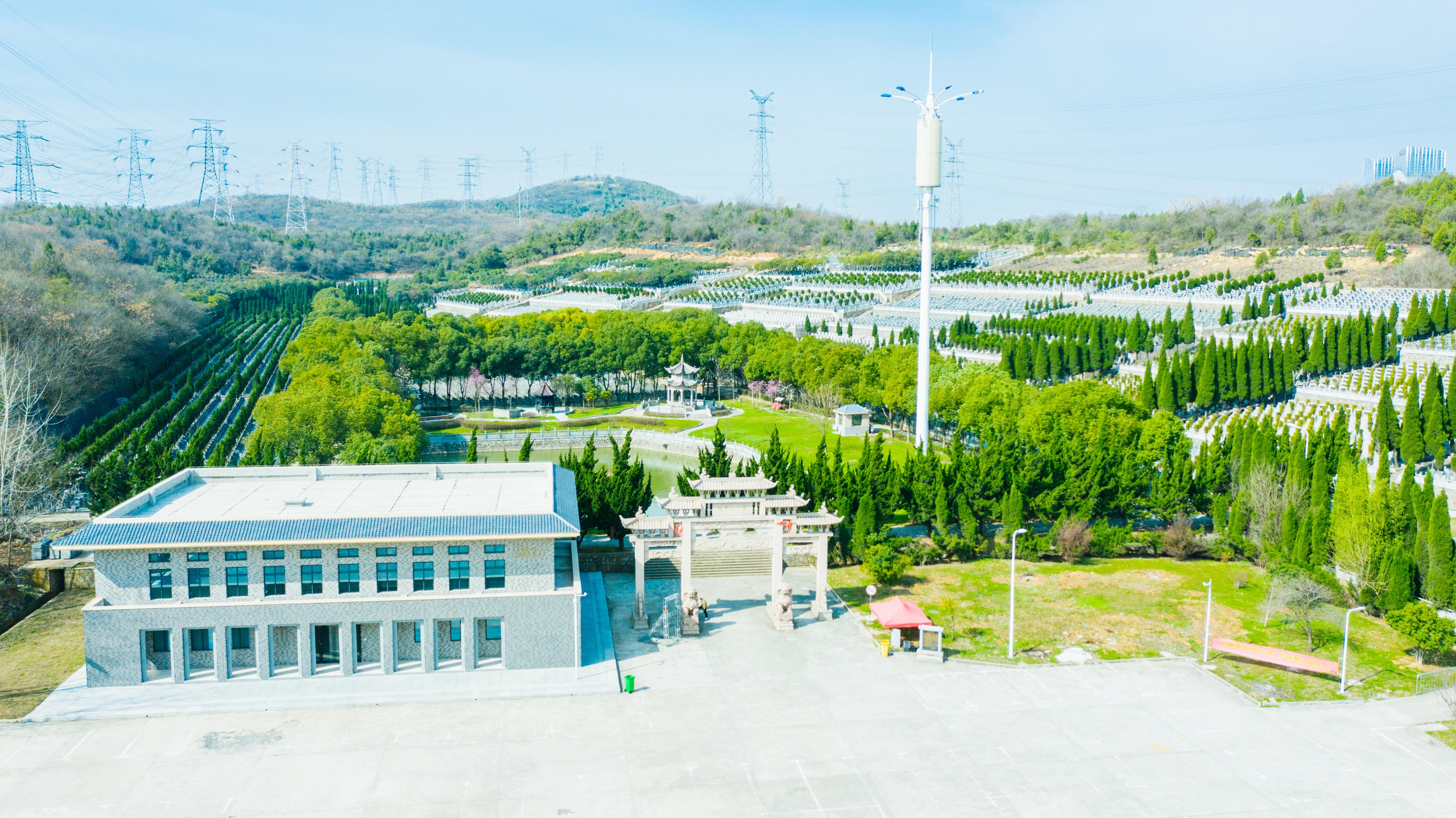 龙泉山公墓园区图片