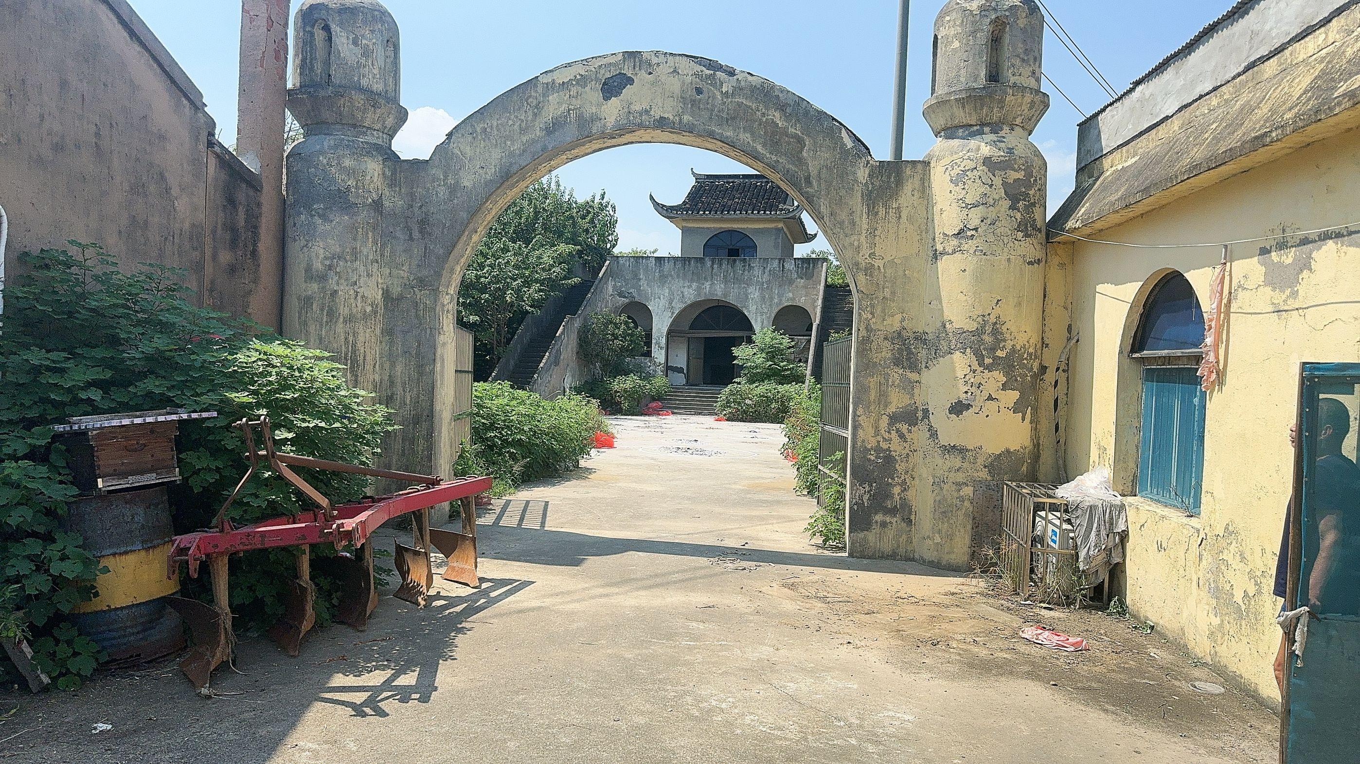 常州市新北区奔牛镇南观村骨灰堂园区图片